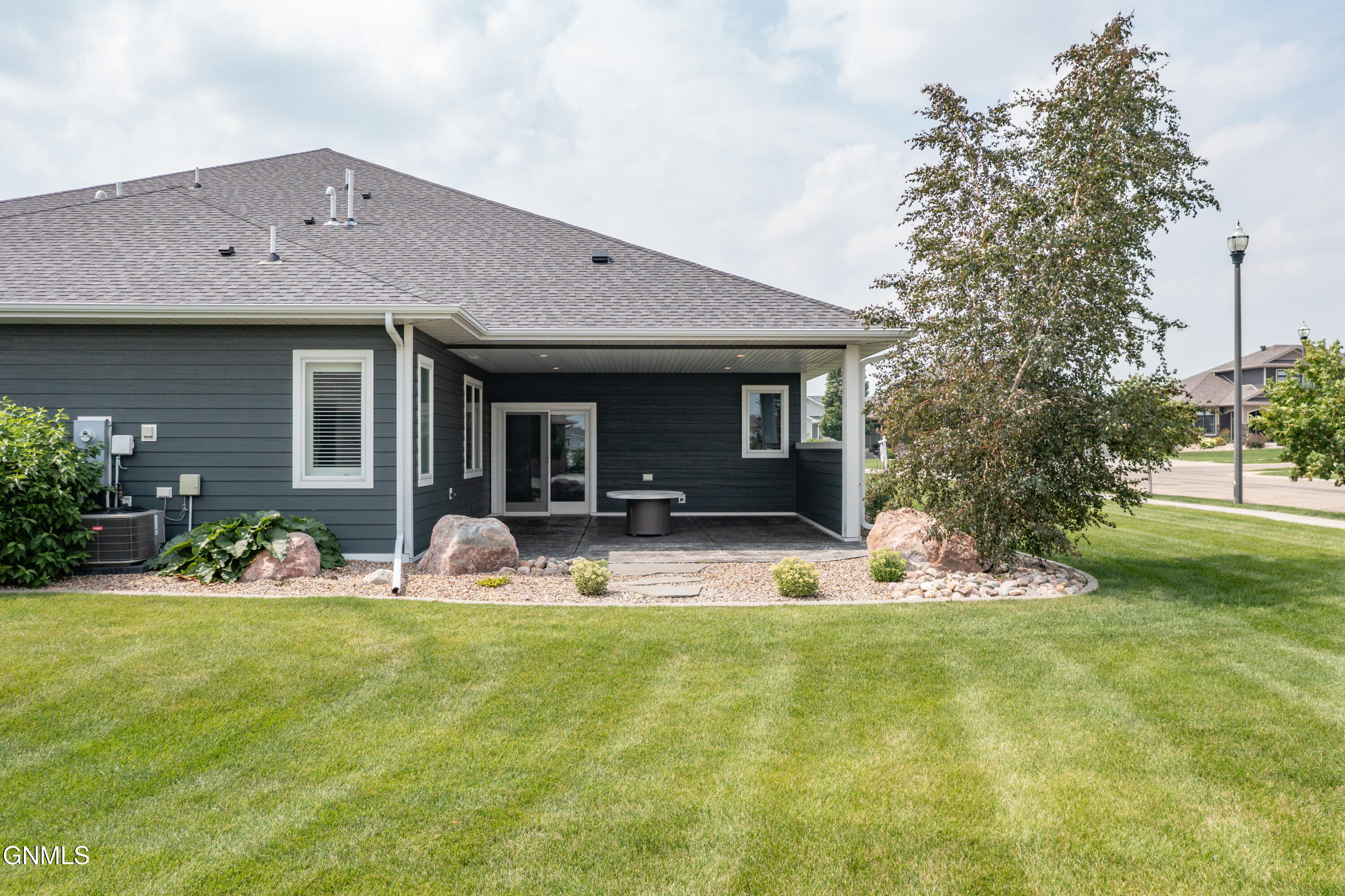 1424 Community Lp