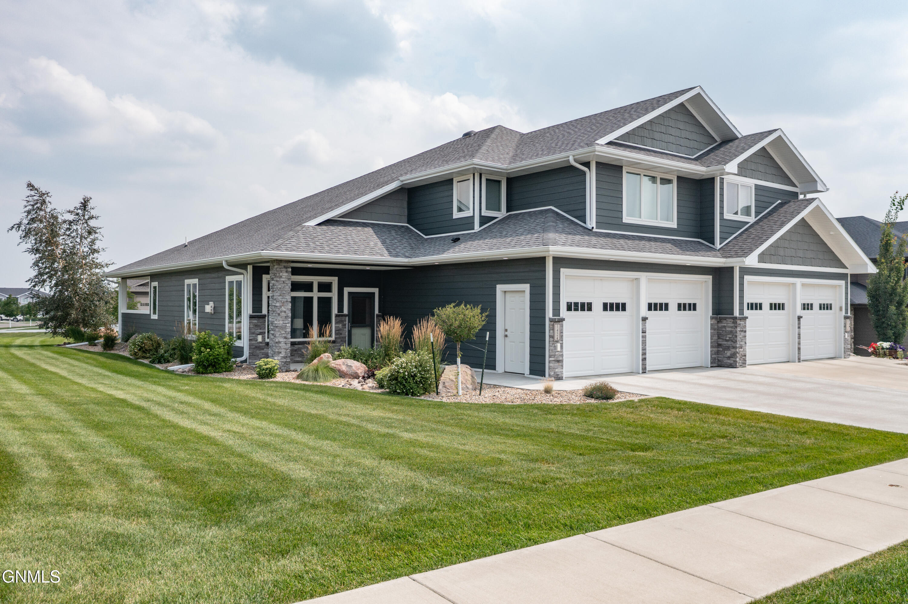 1424 Community Lp