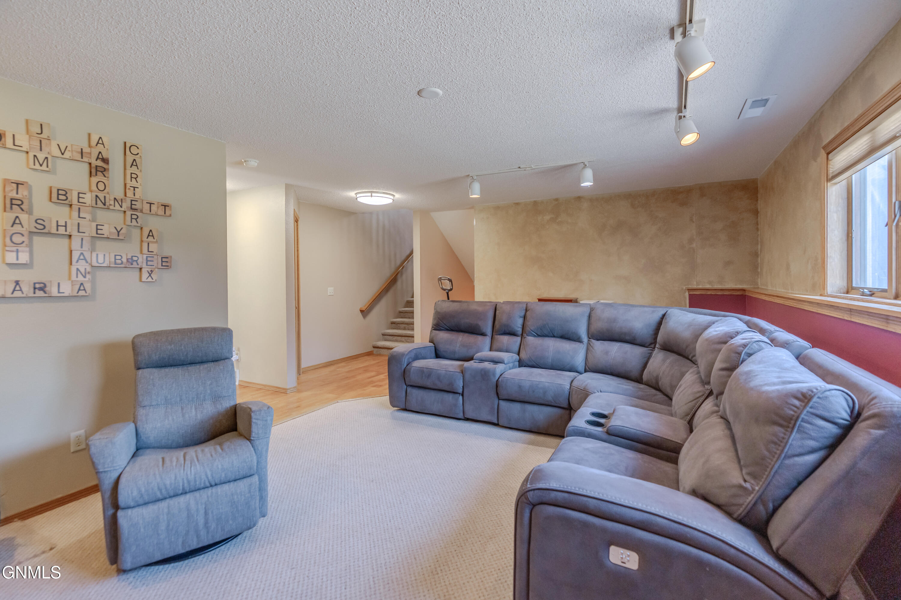 431 W Wachter Avenue