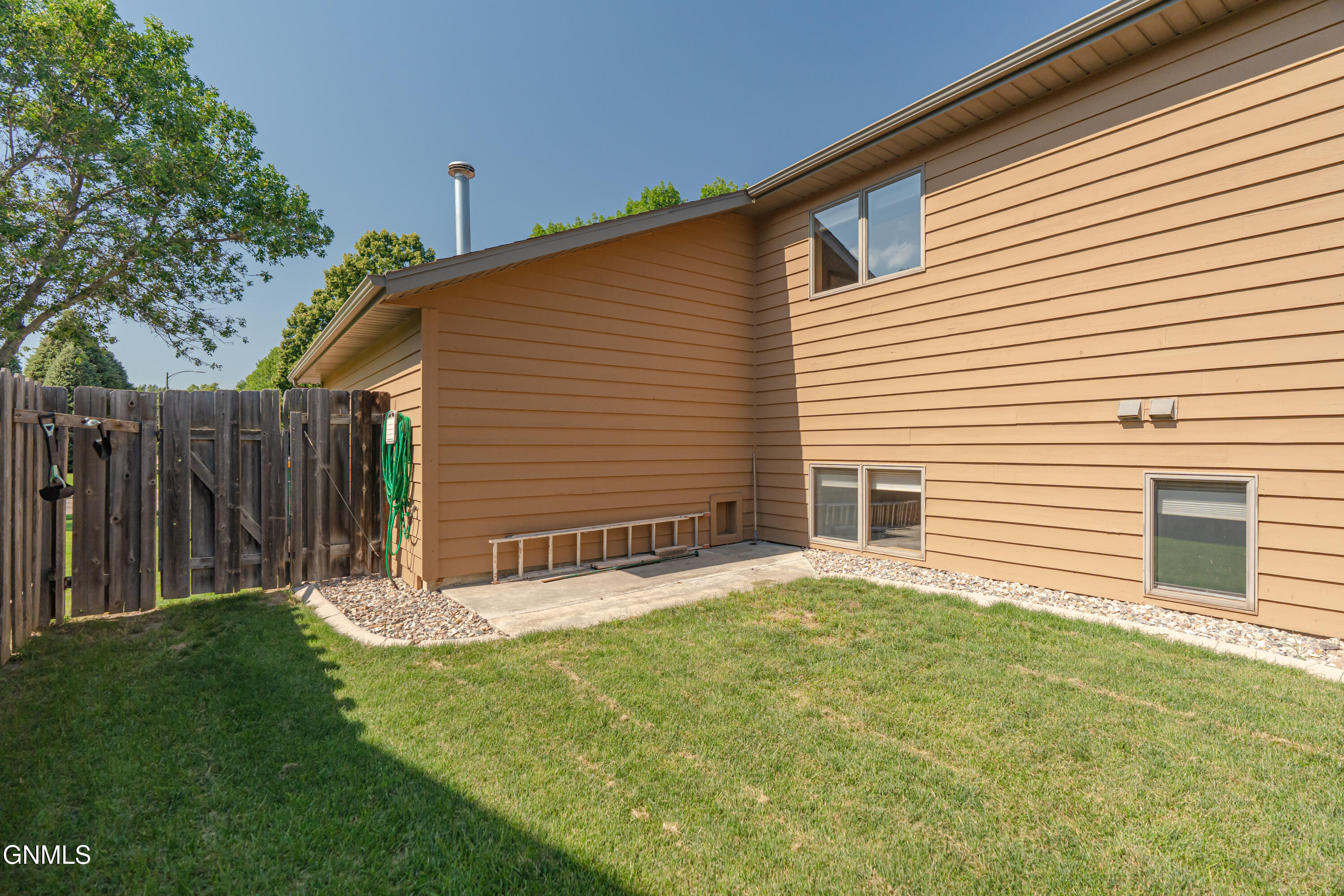431 W Wachter Avenue