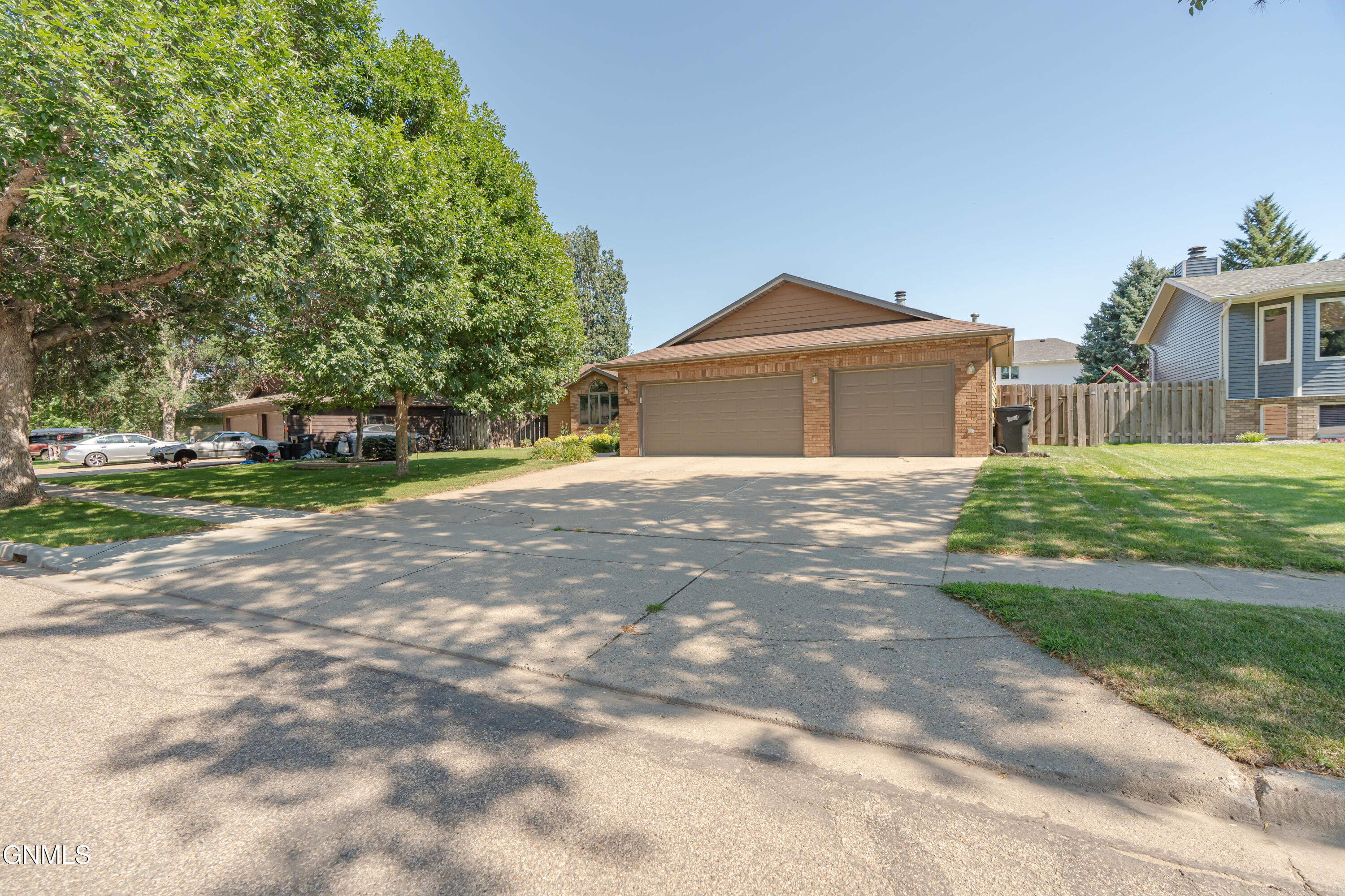 431 W Wachter Avenue