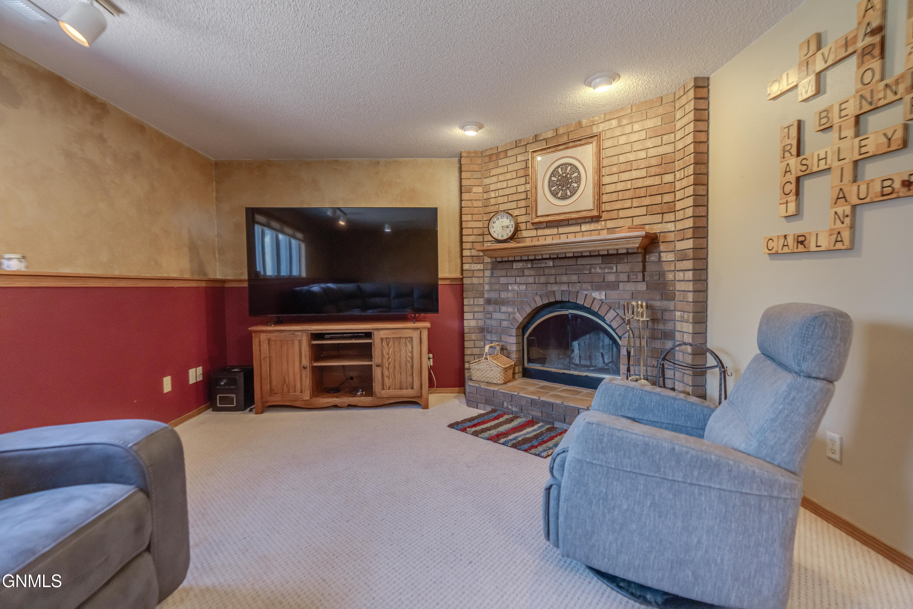 431 W Wachter Avenue