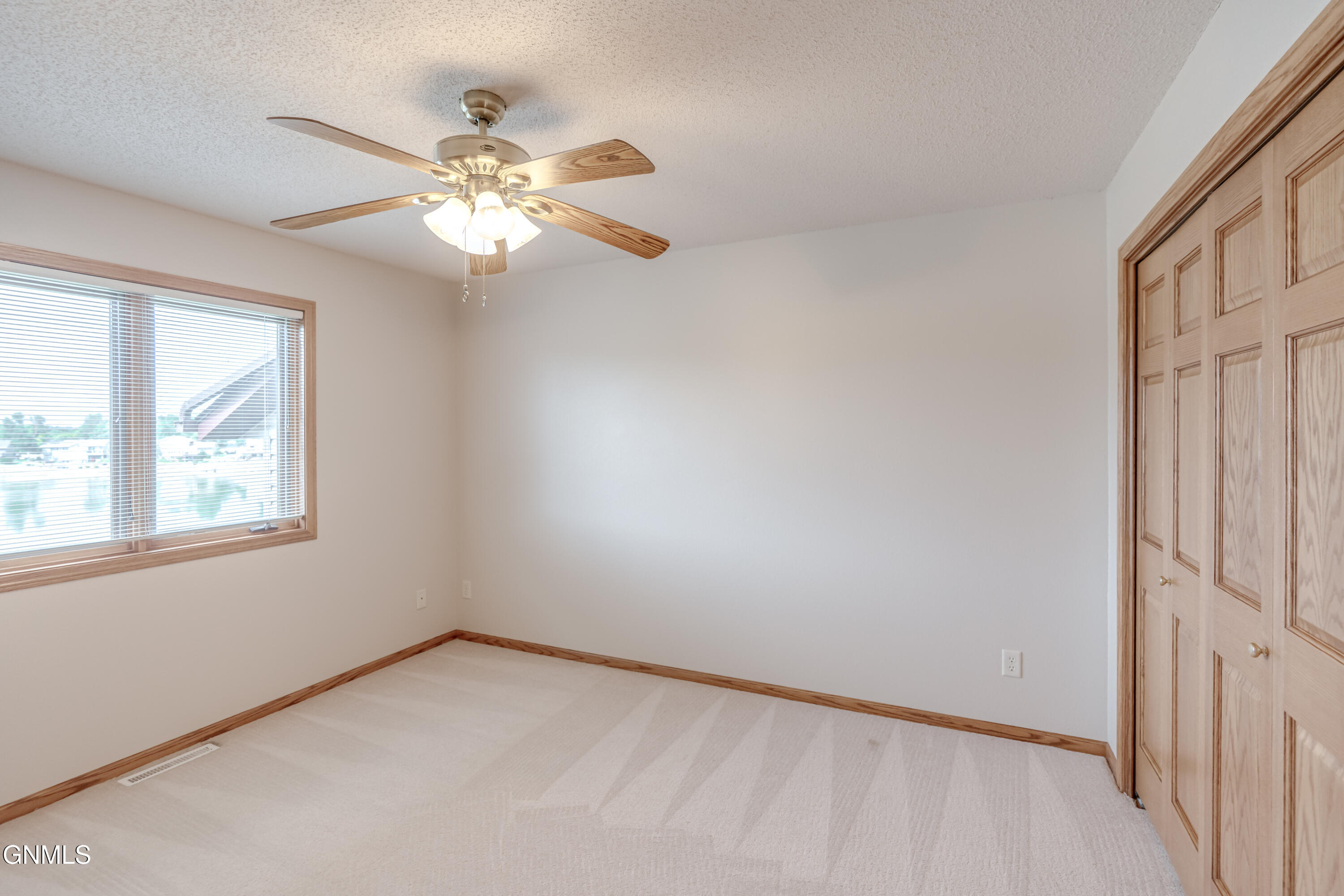 584 Cottonwood Loop