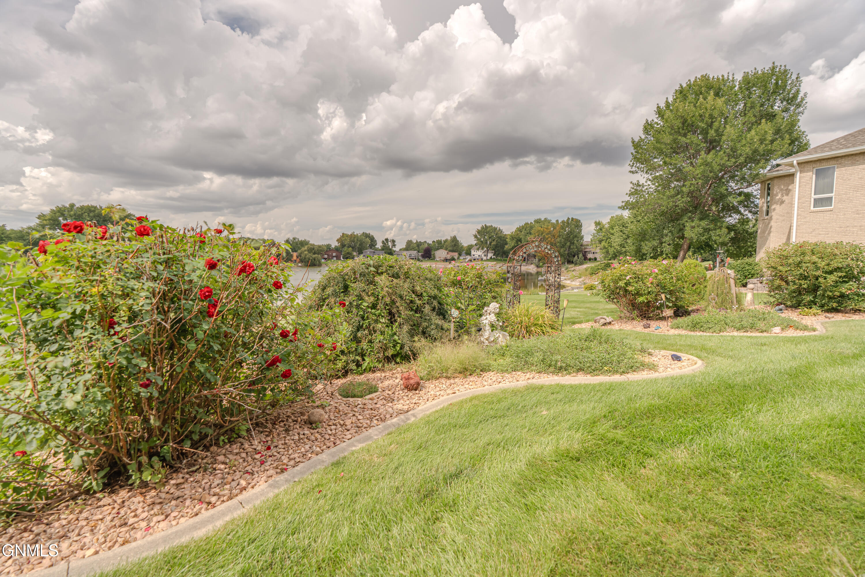 584 Cottonwood Loop