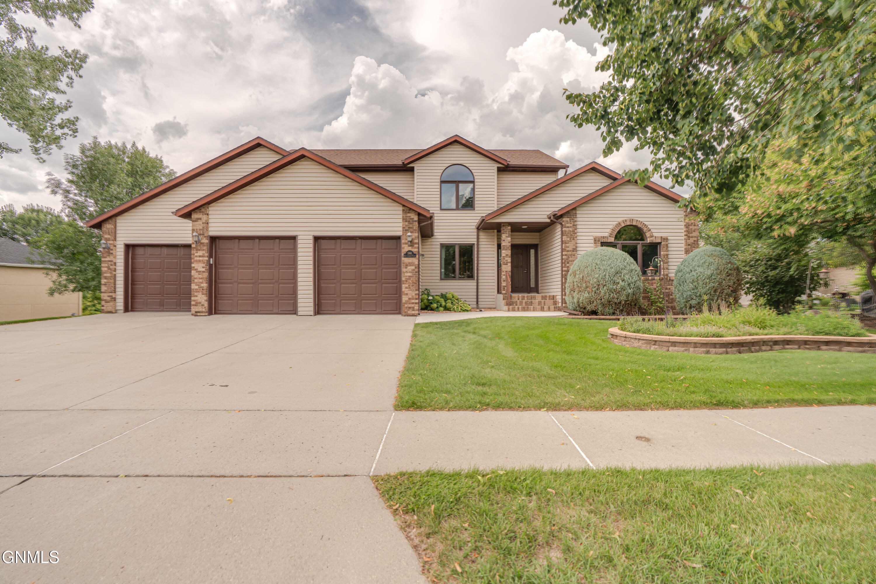 584 Cottonwood Loop