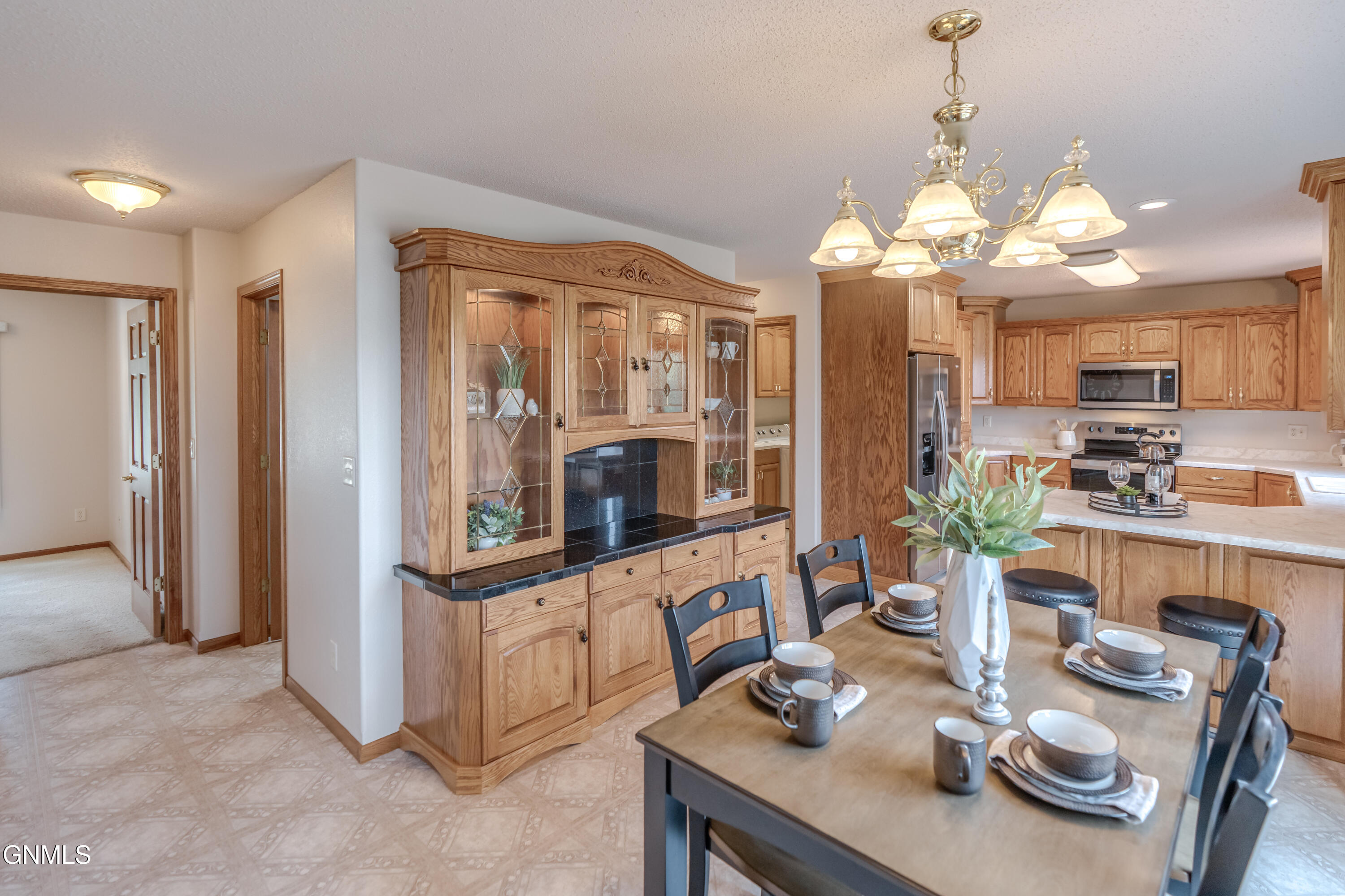 584 Cottonwood Loop