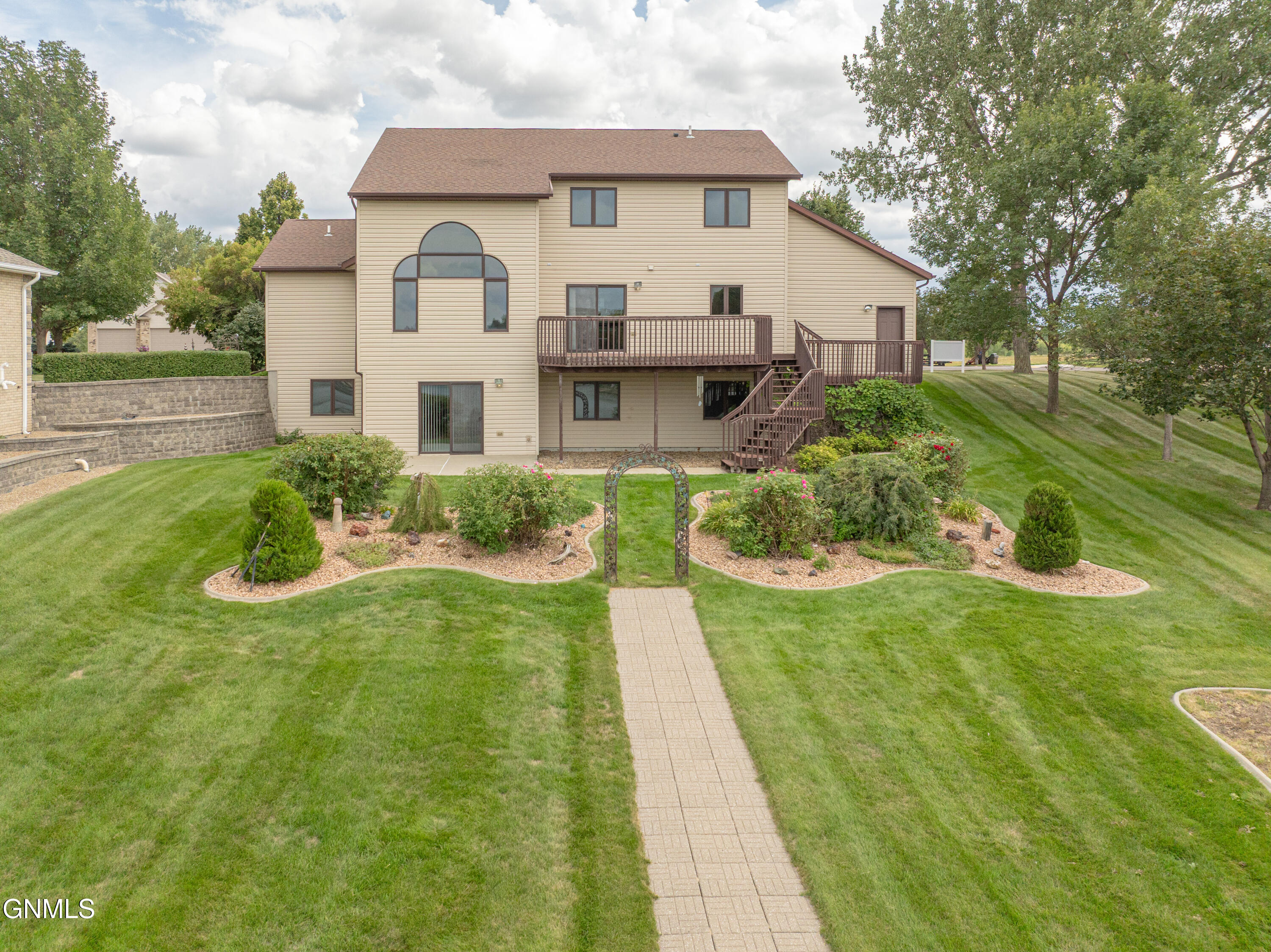 584 Cottonwood Loop