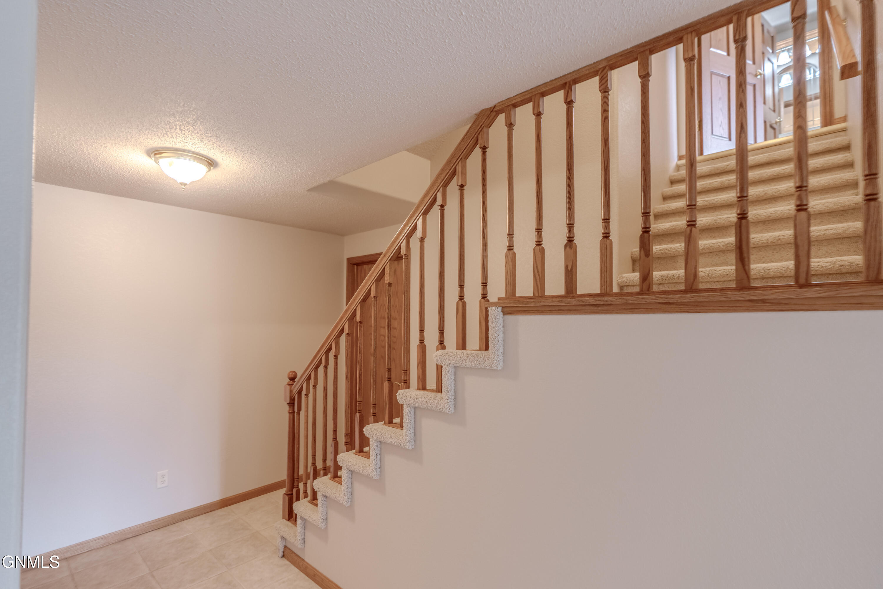 584 Cottonwood Loop