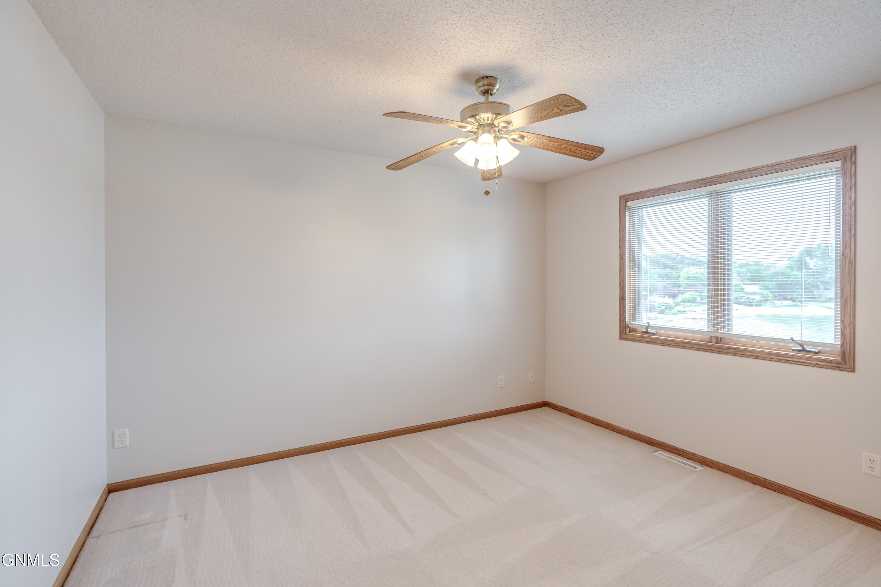 584 Cottonwood Loop