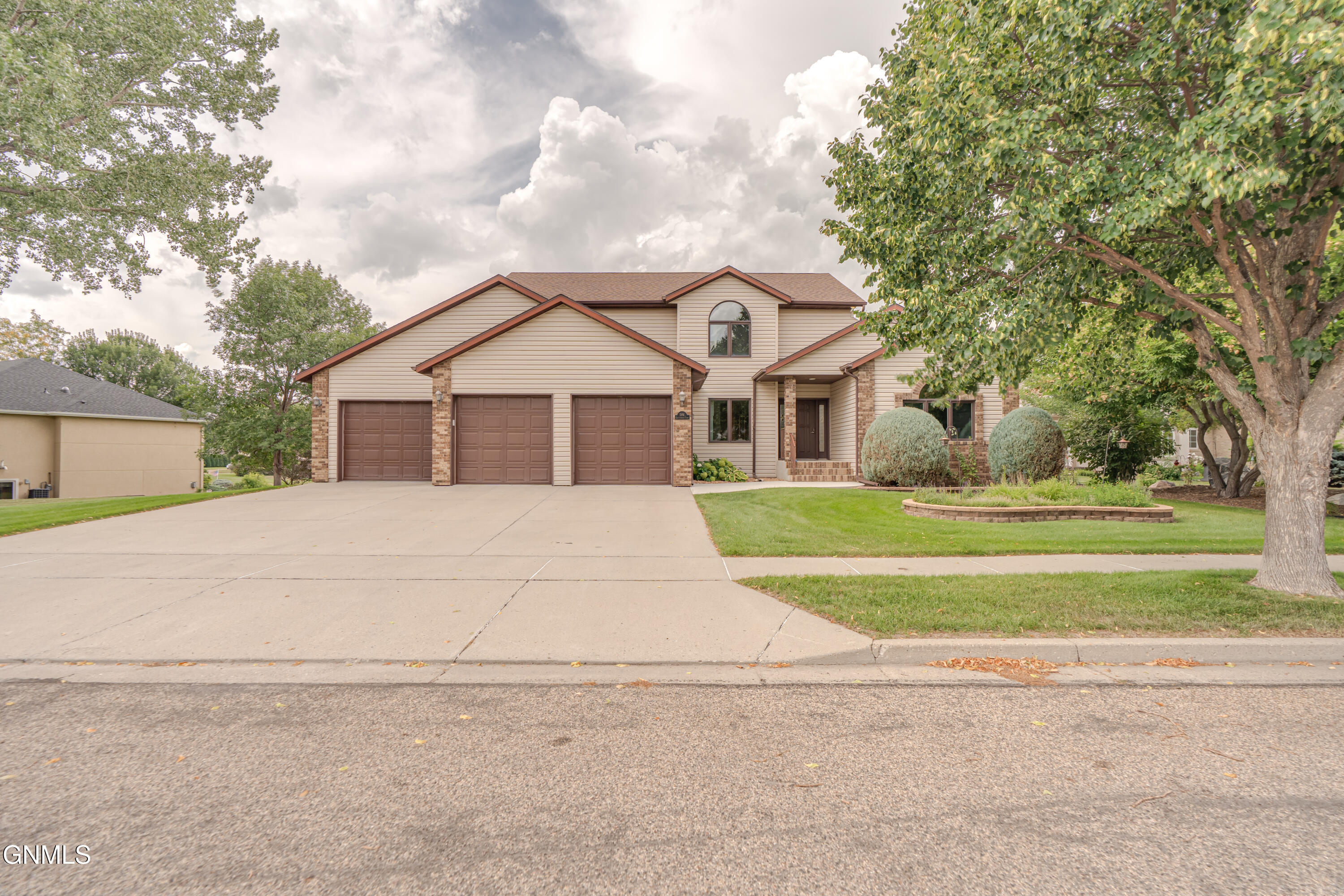 584 Cottonwood Loop