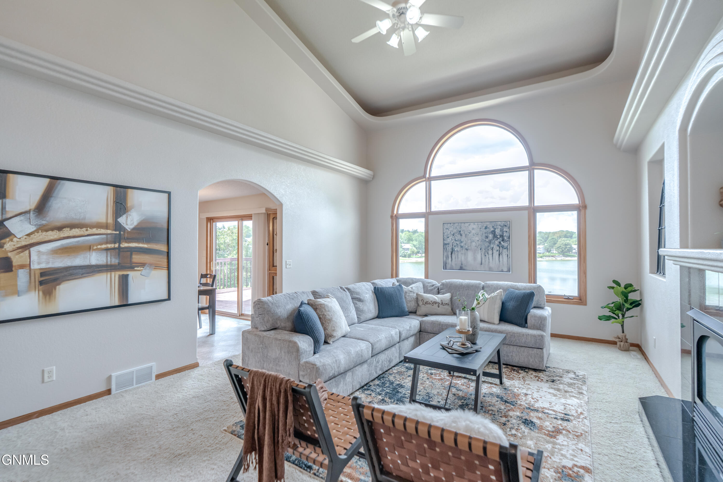 584 Cottonwood Loop