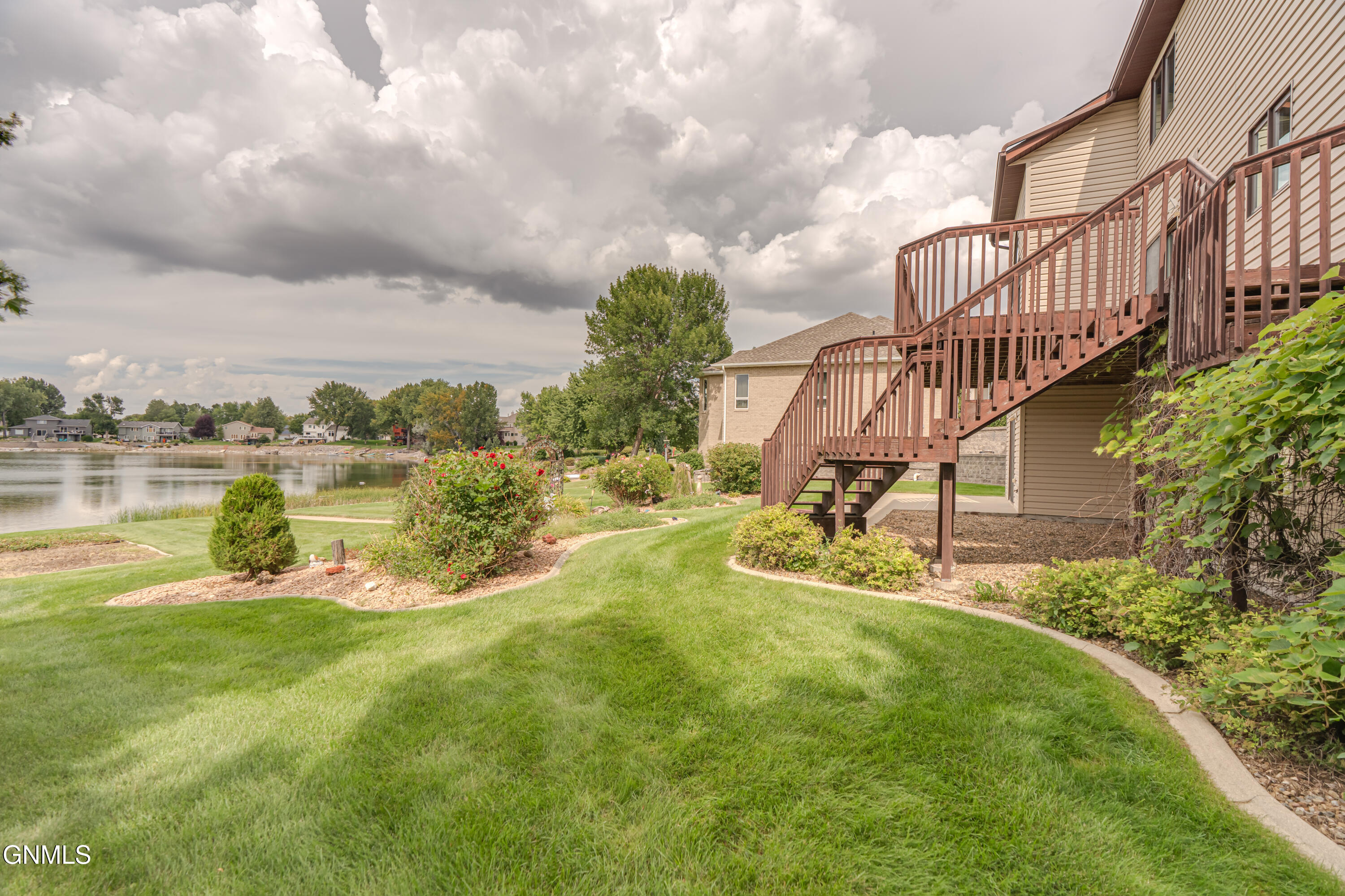 584 Cottonwood Loop