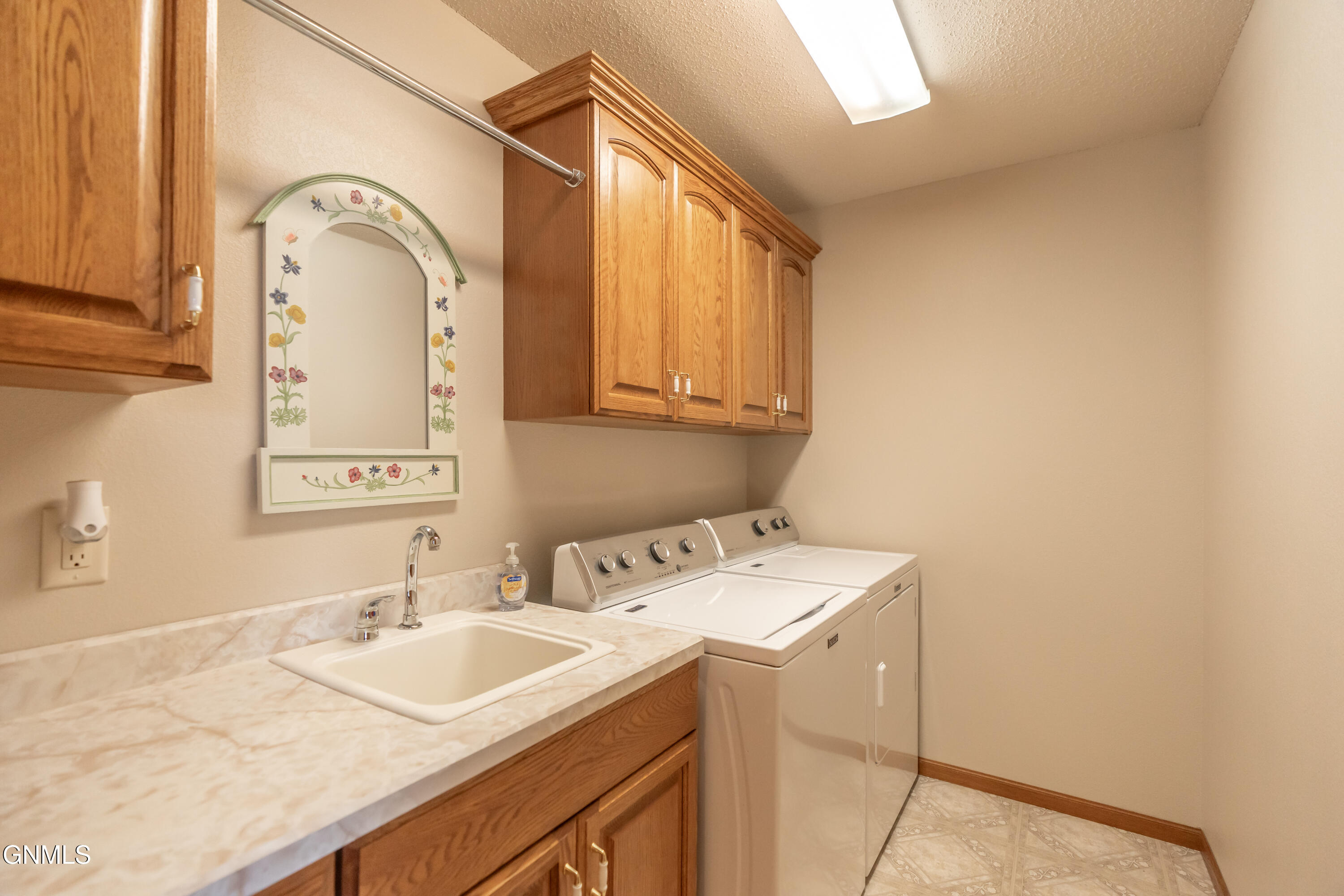584 Cottonwood Loop
