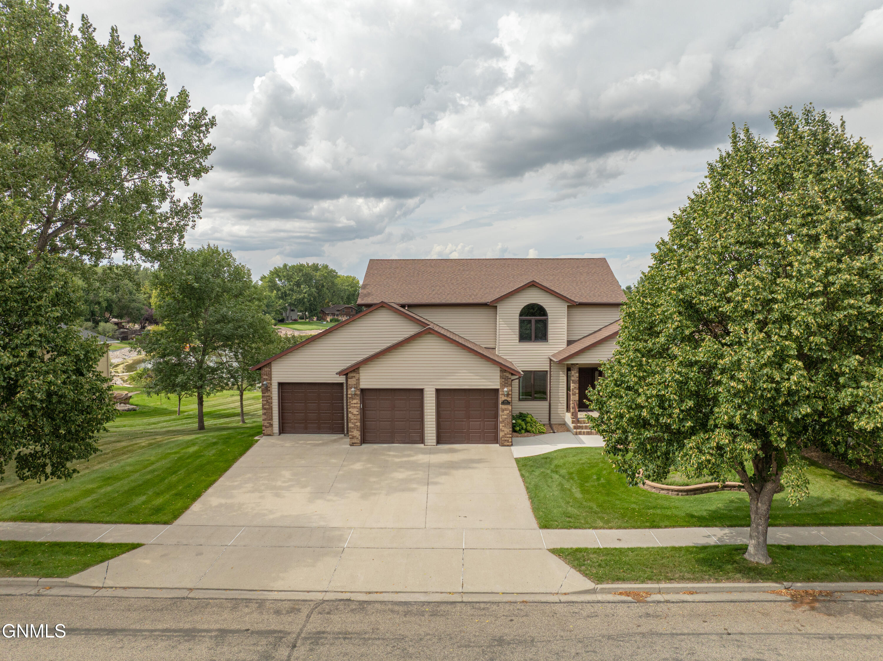 584 Cottonwood Loop