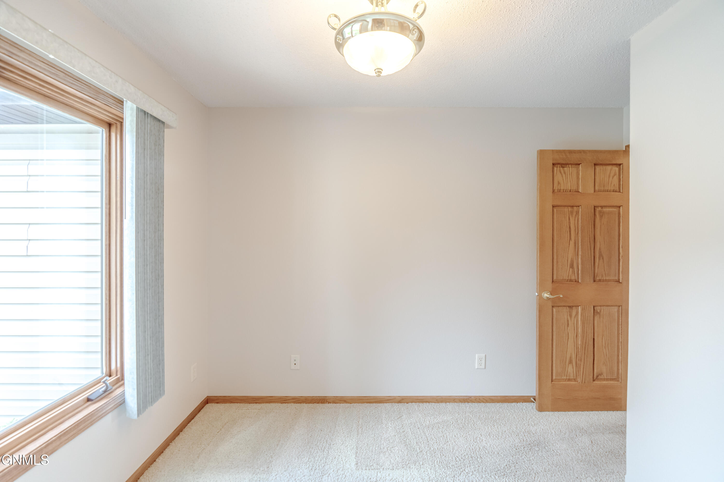 584 Cottonwood Loop