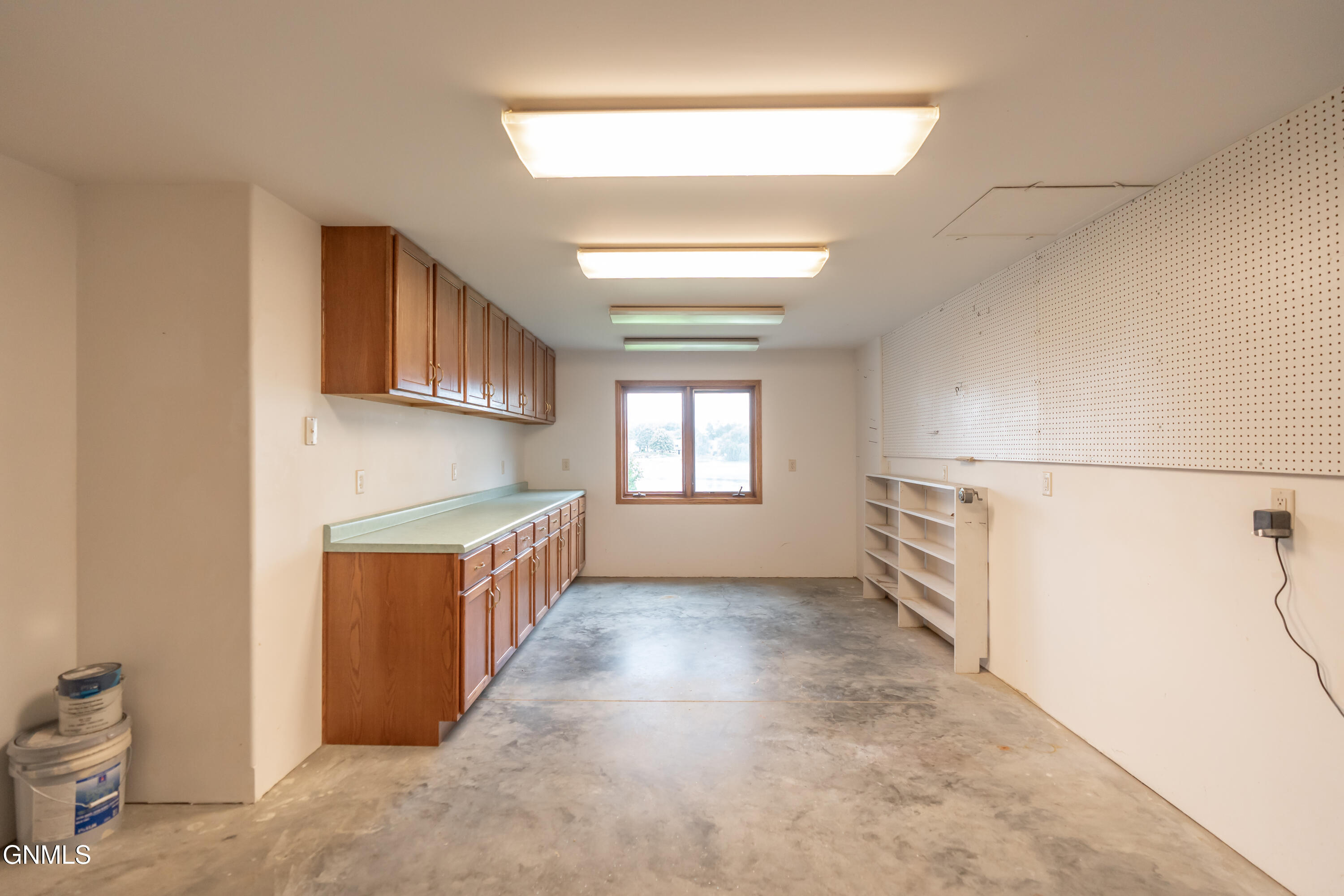 584 Cottonwood Loop