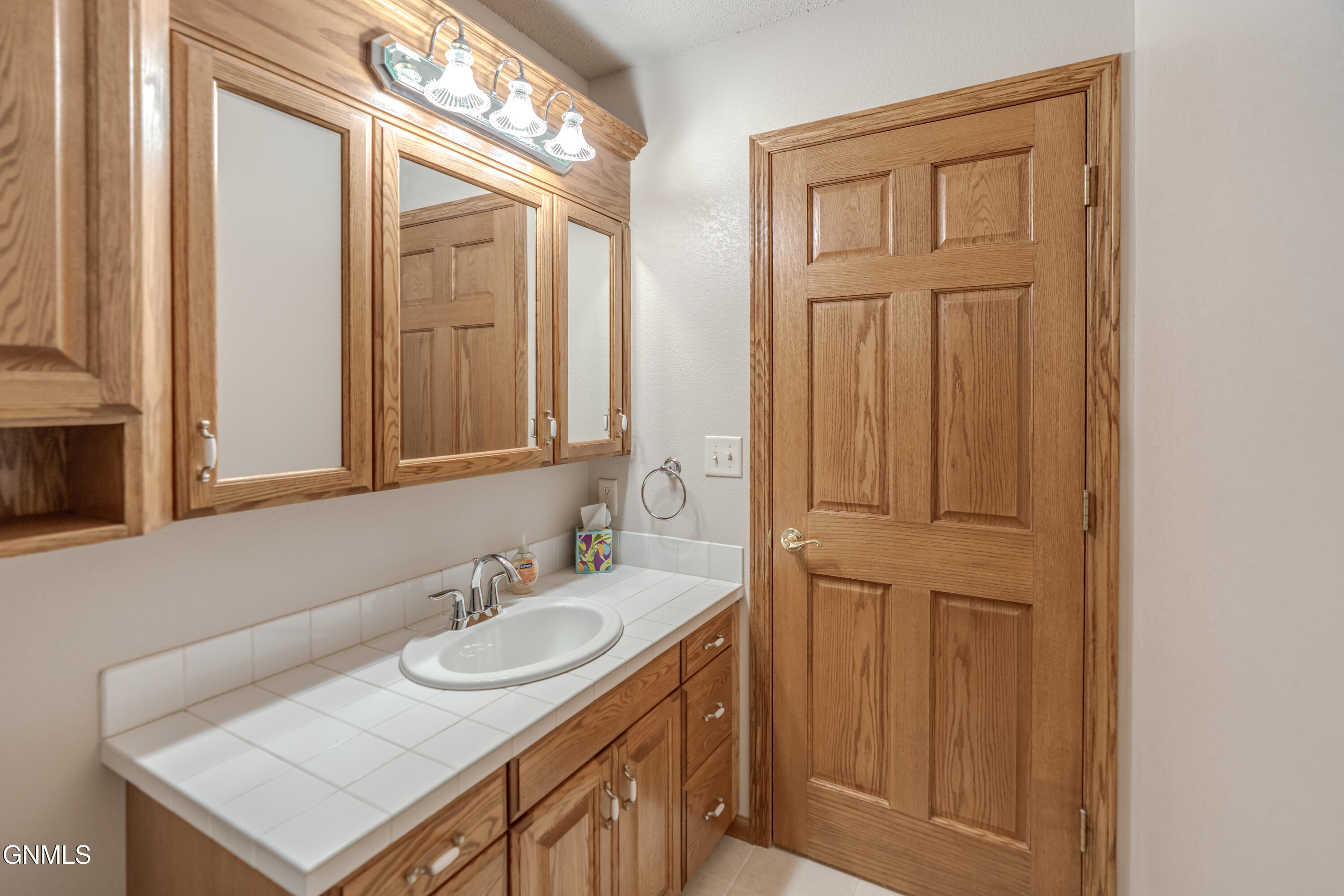 584 Cottonwood Loop