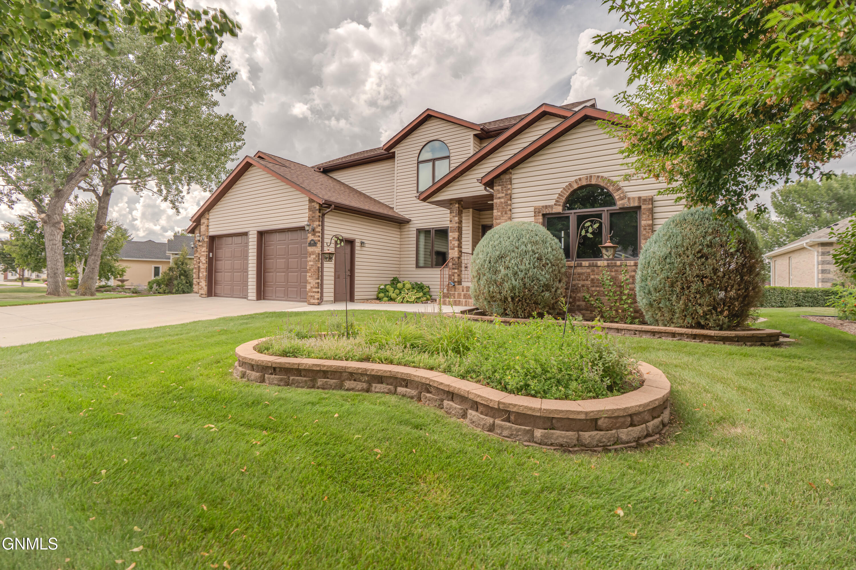 584 Cottonwood Loop