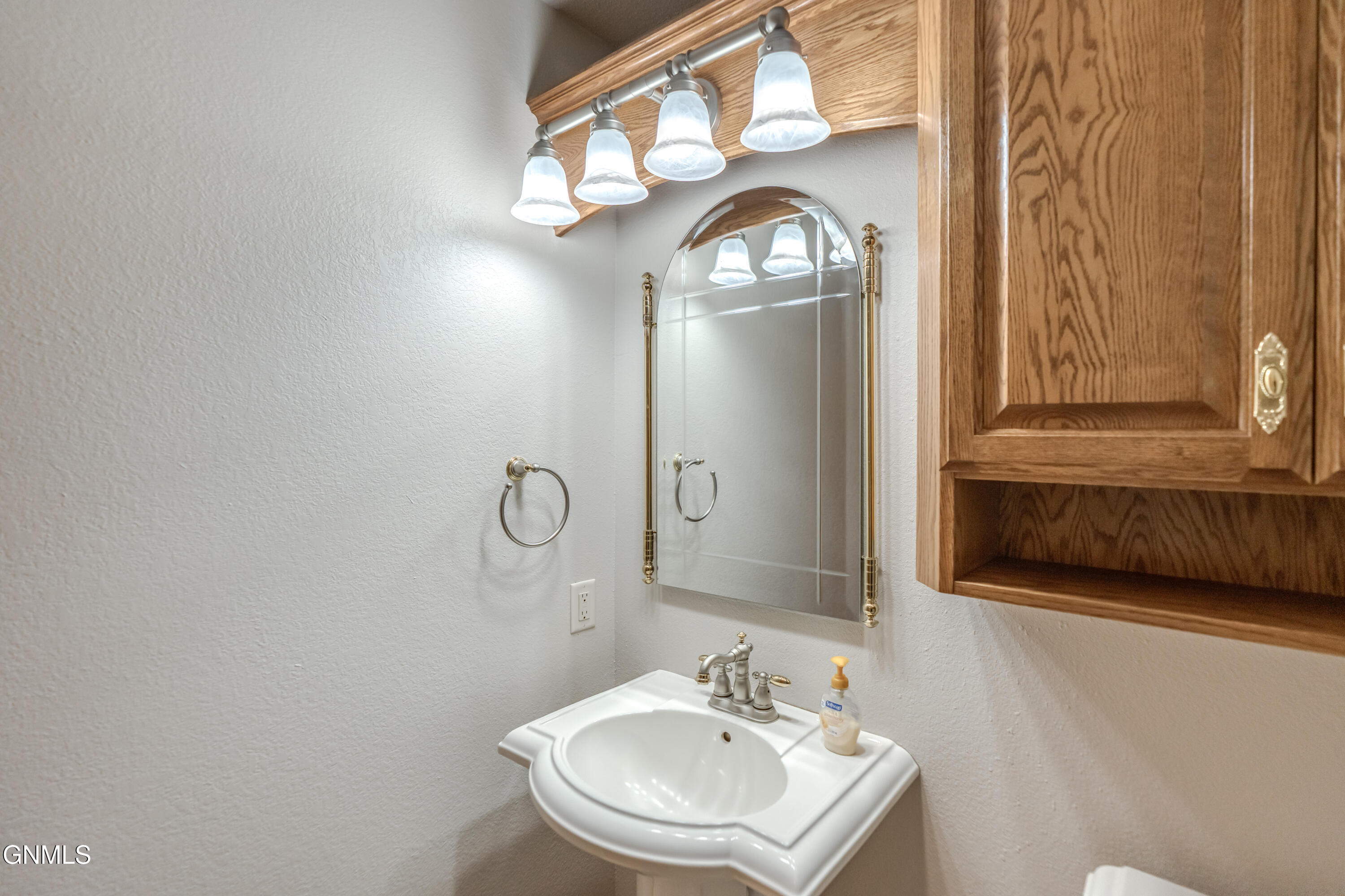 584 Cottonwood Loop