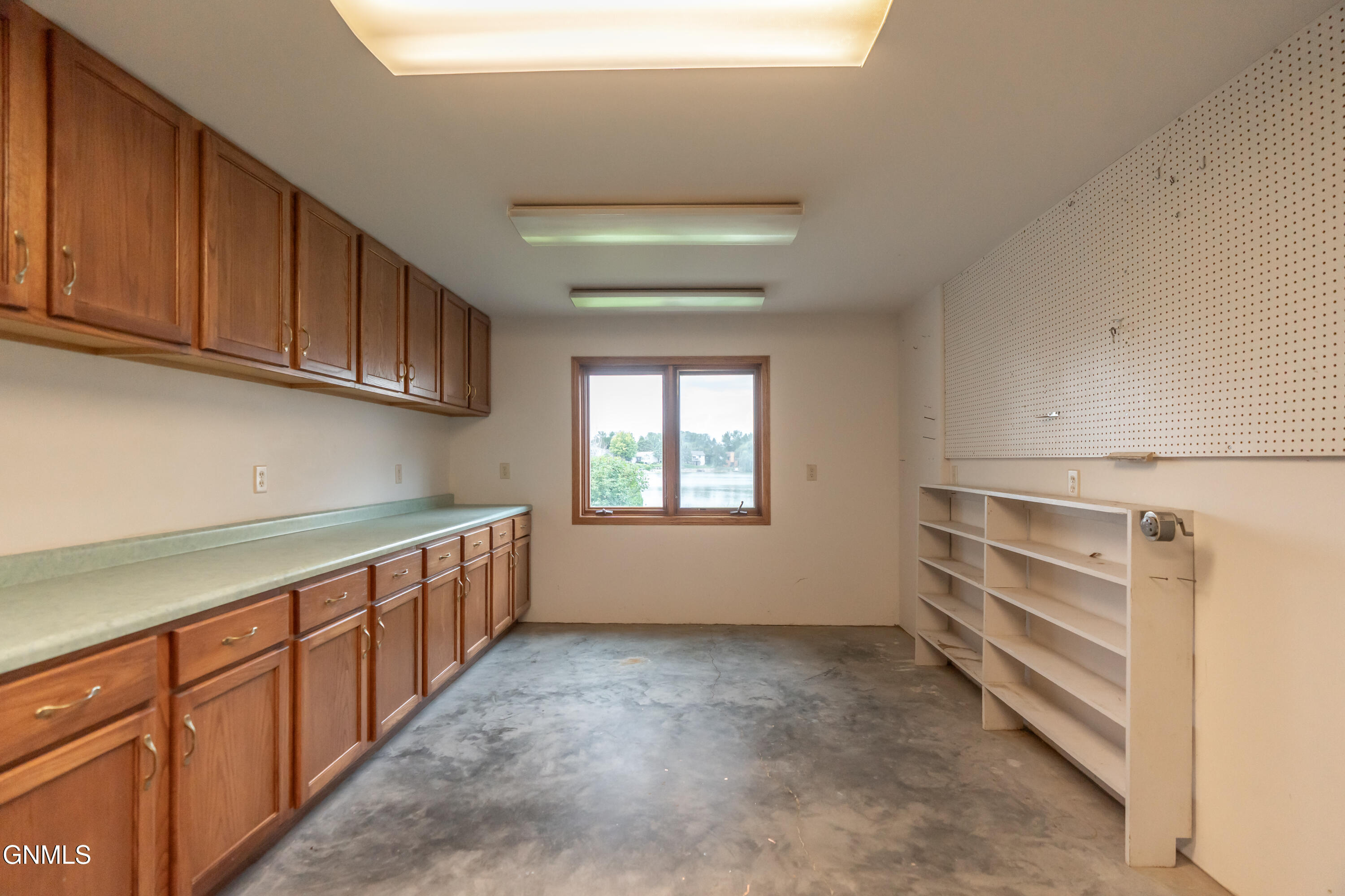 584 Cottonwood Loop