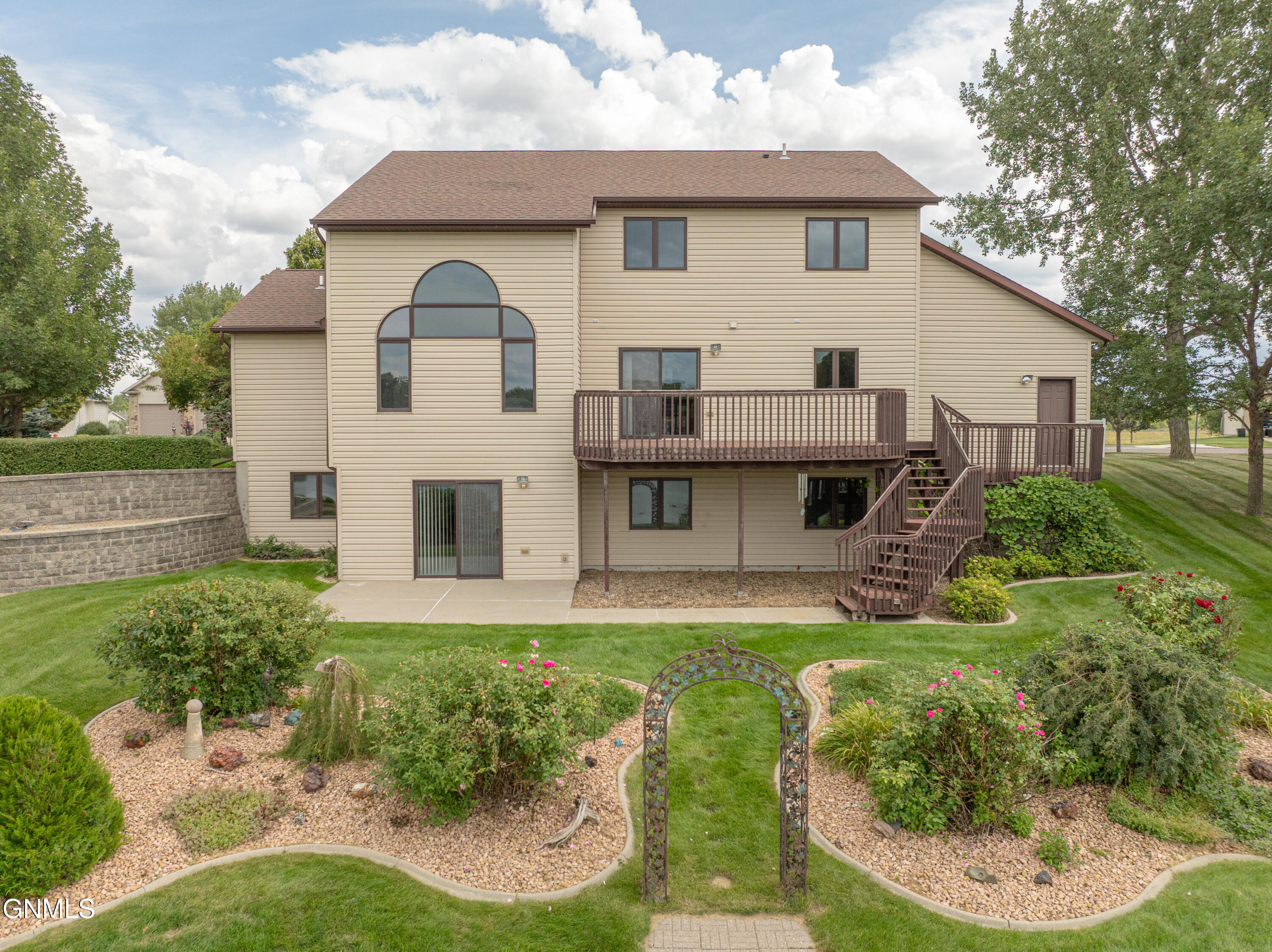 584 Cottonwood Loop