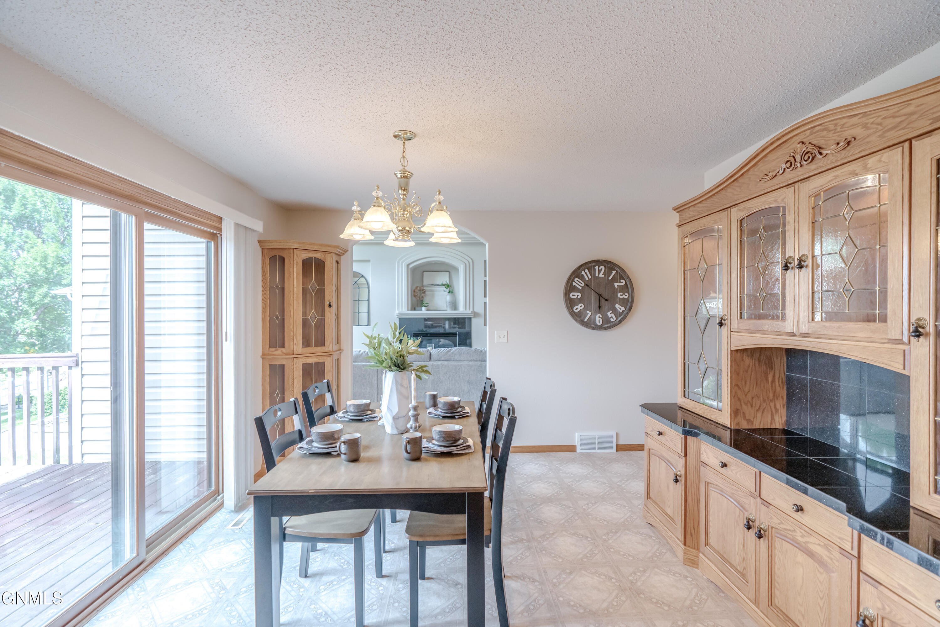 584 Cottonwood Loop