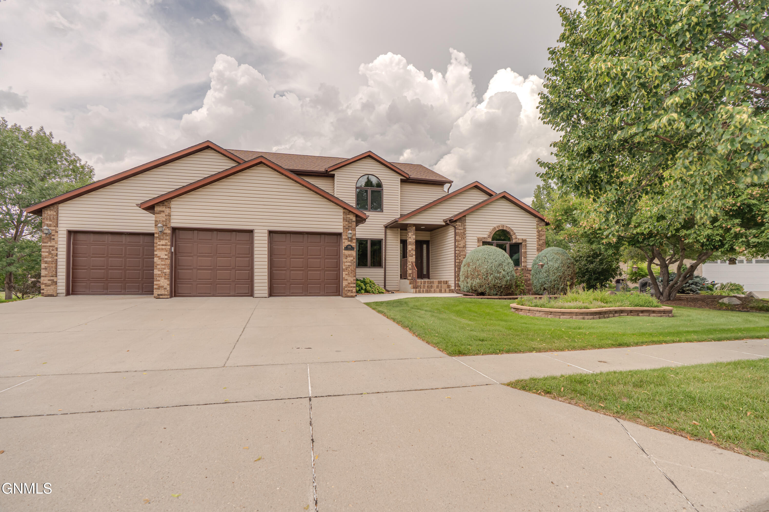 584 Cottonwood Loop