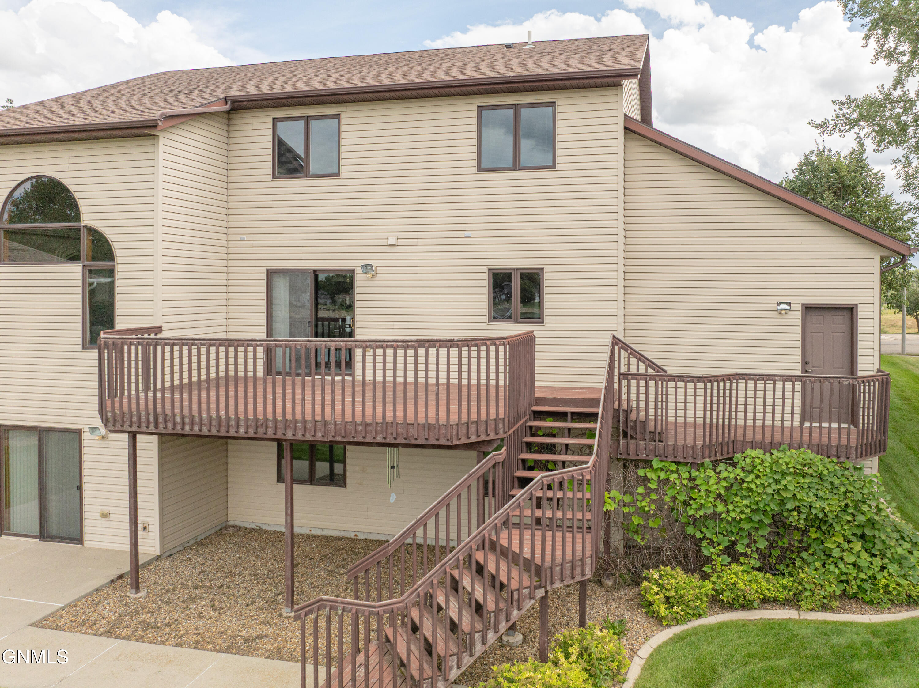 584 Cottonwood Loop