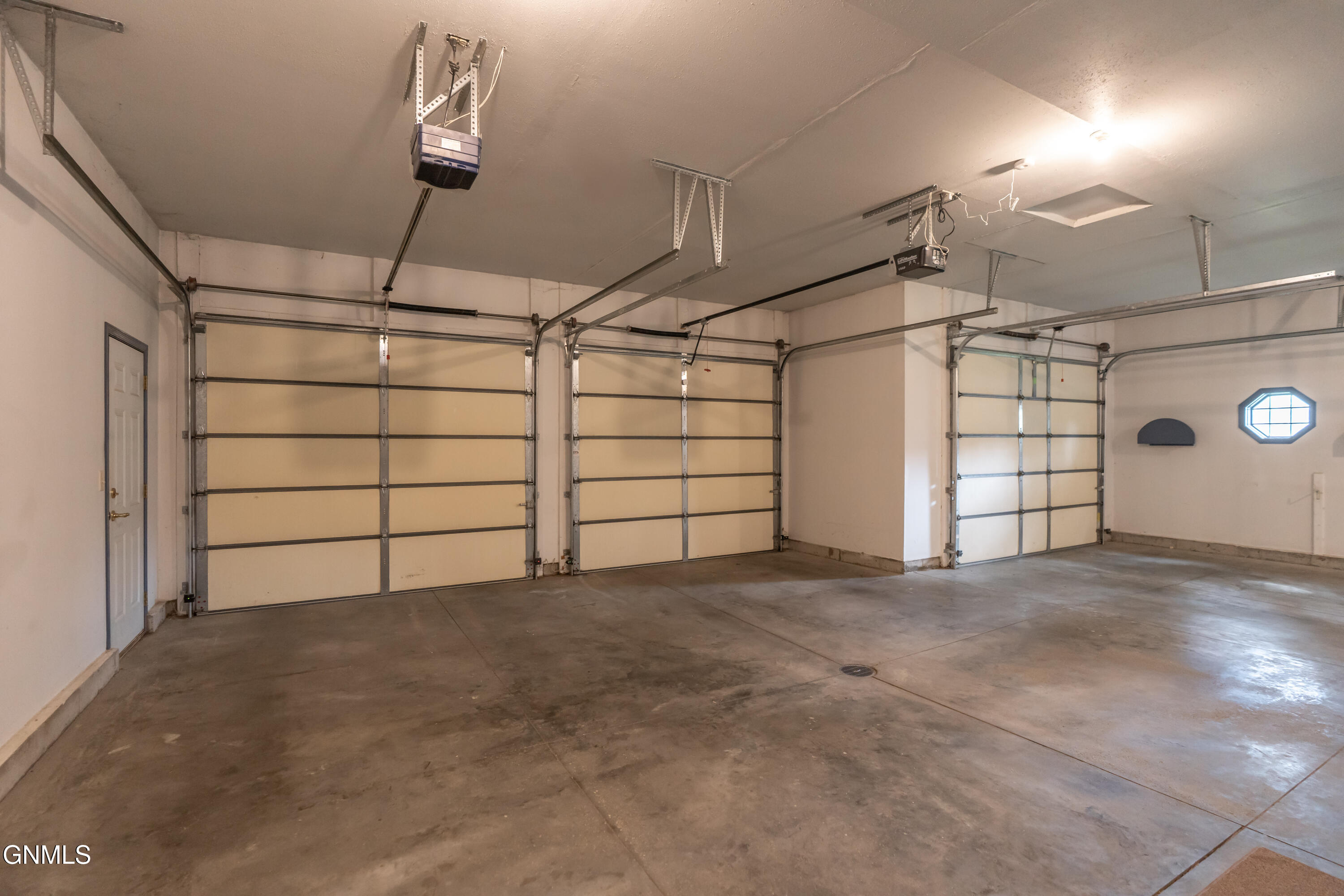 584 Cottonwood Loop