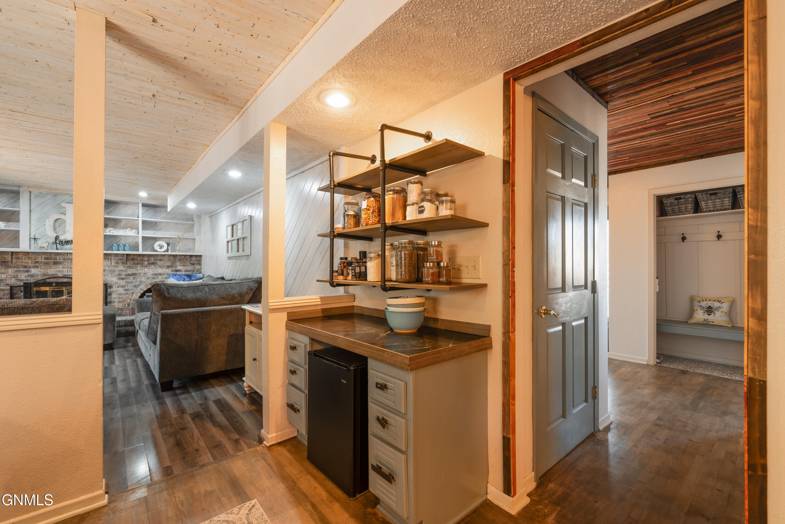 3505 Overlook Drive