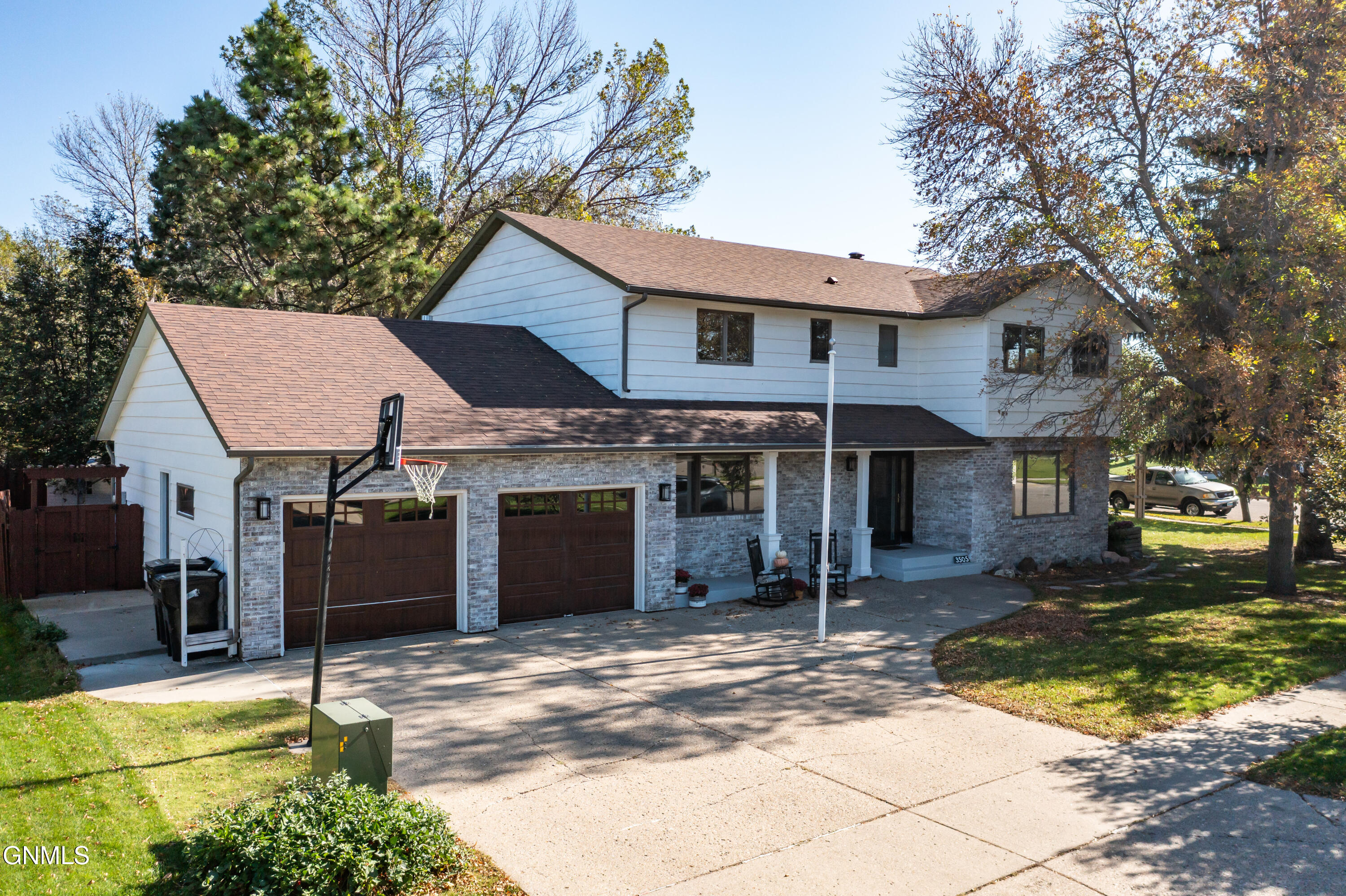 3505 Overlook Drive