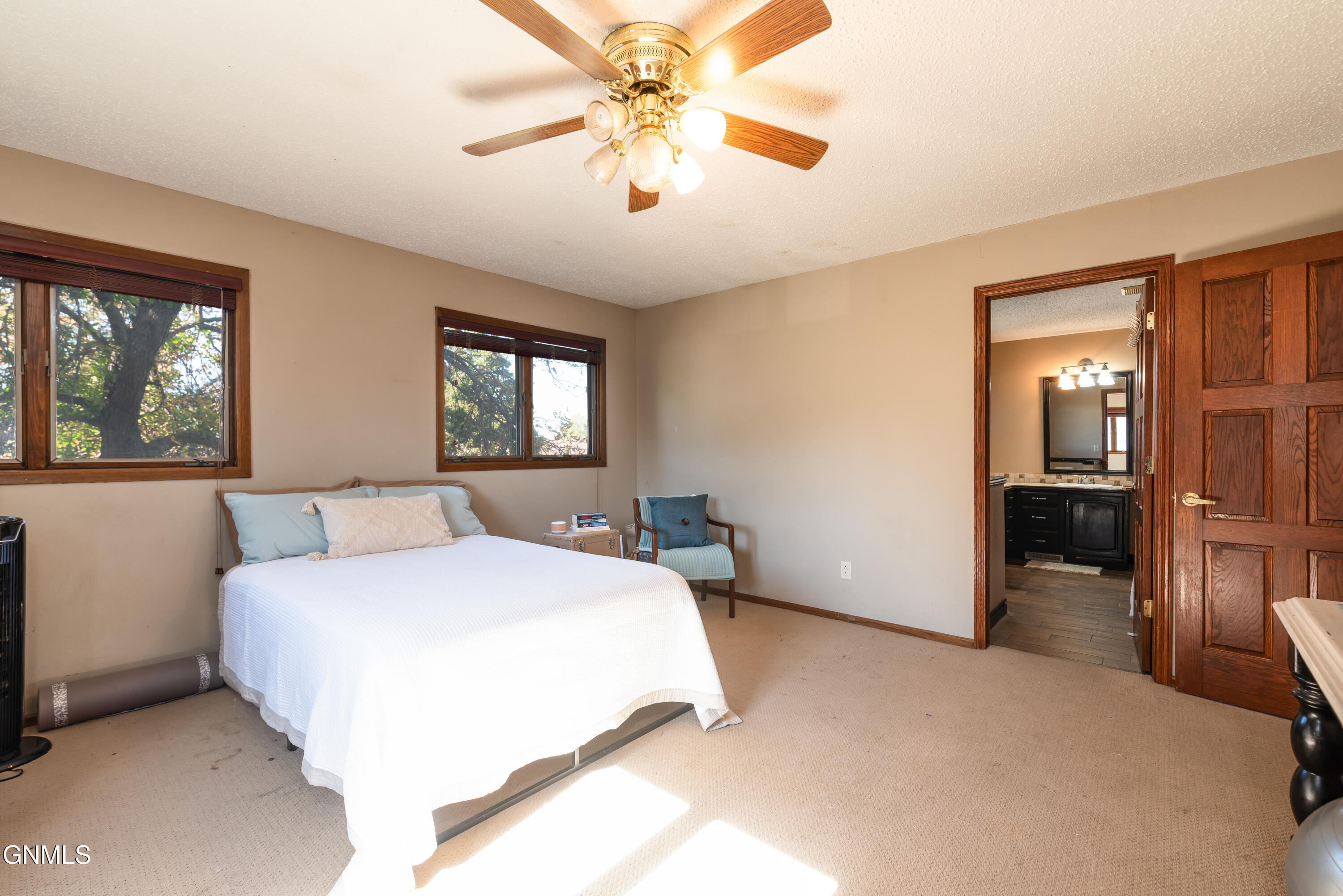 3505 Overlook Drive
