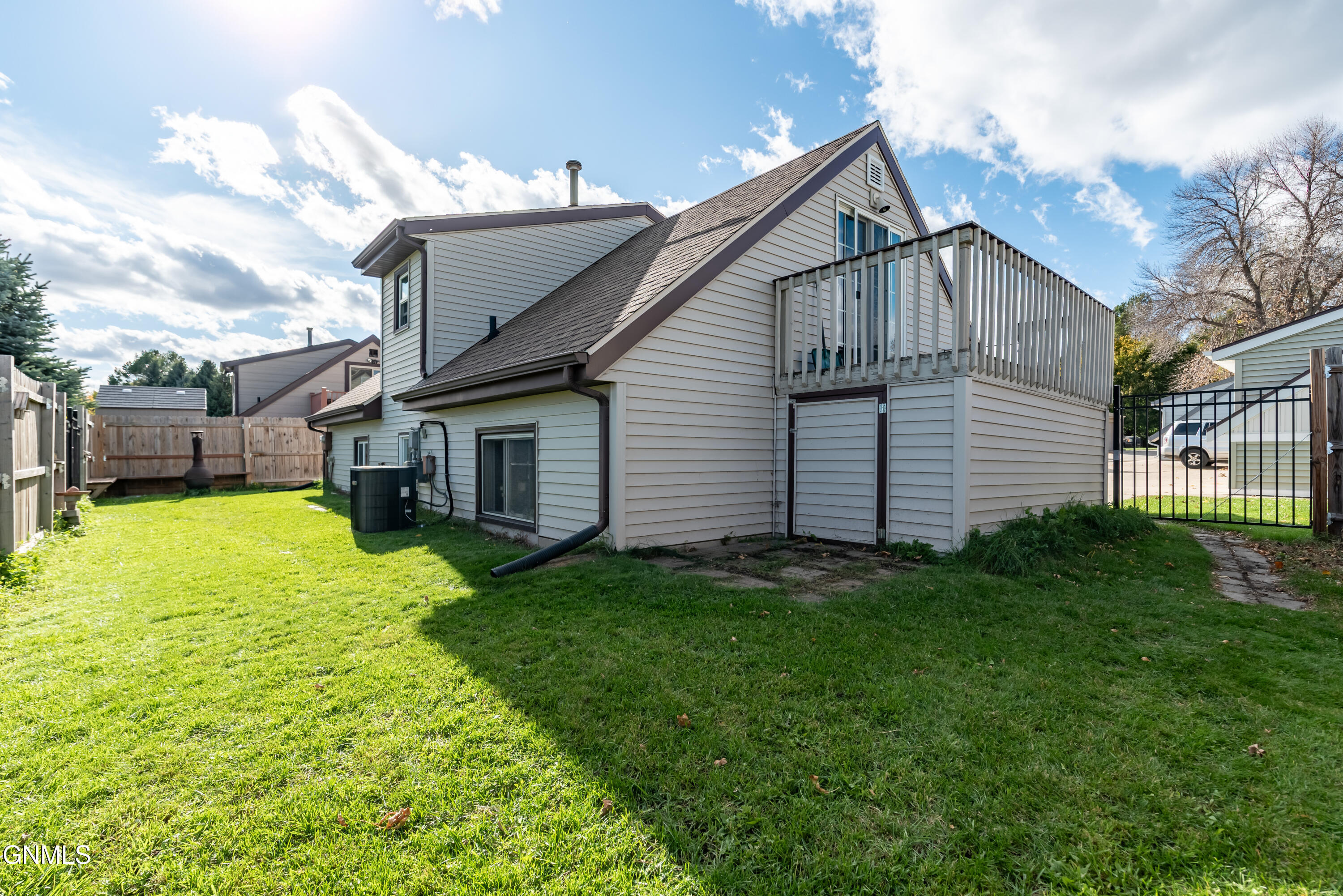 3133 Manitoba Lane, Bismarck