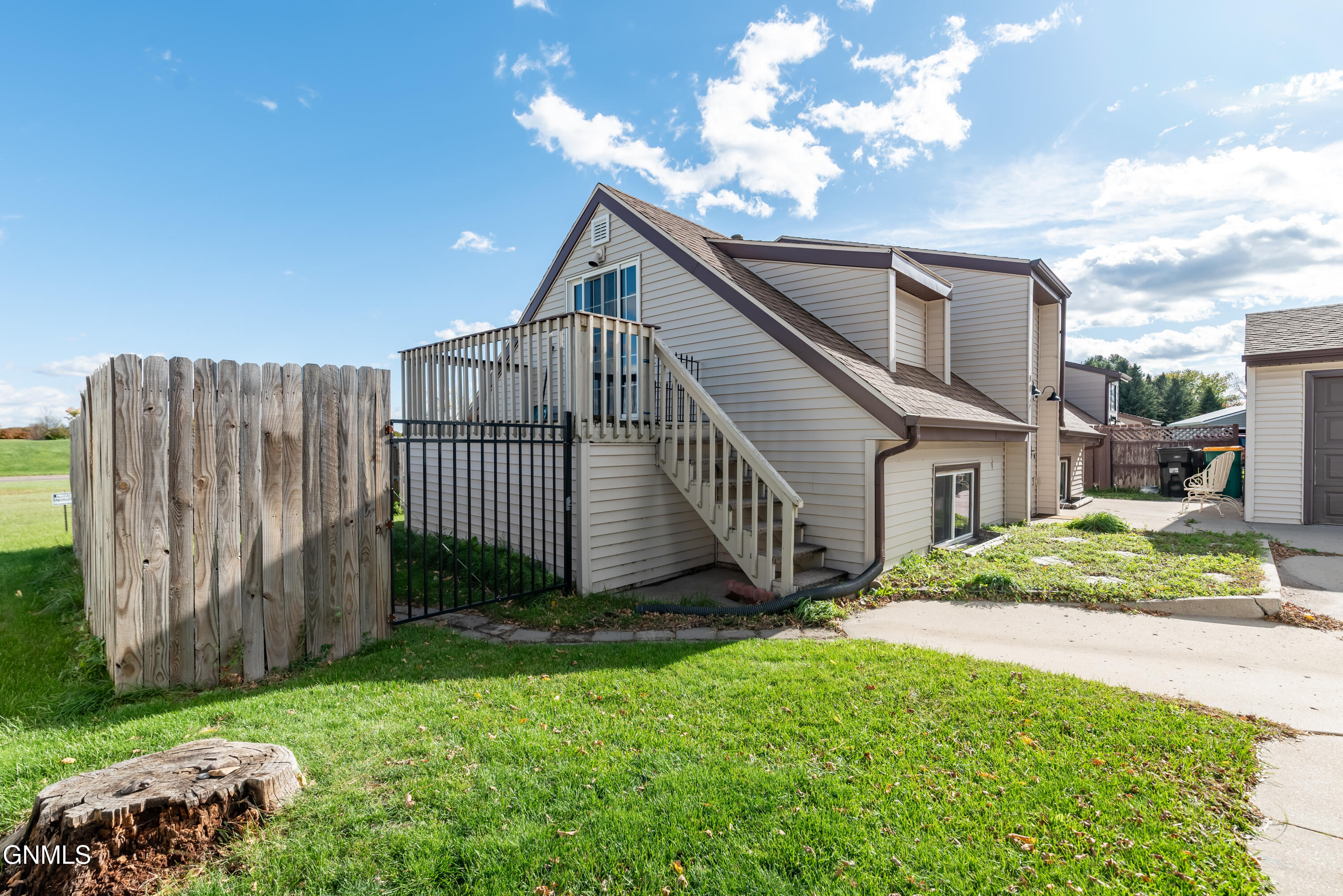 3133 Manitoba Lane, Bismarck