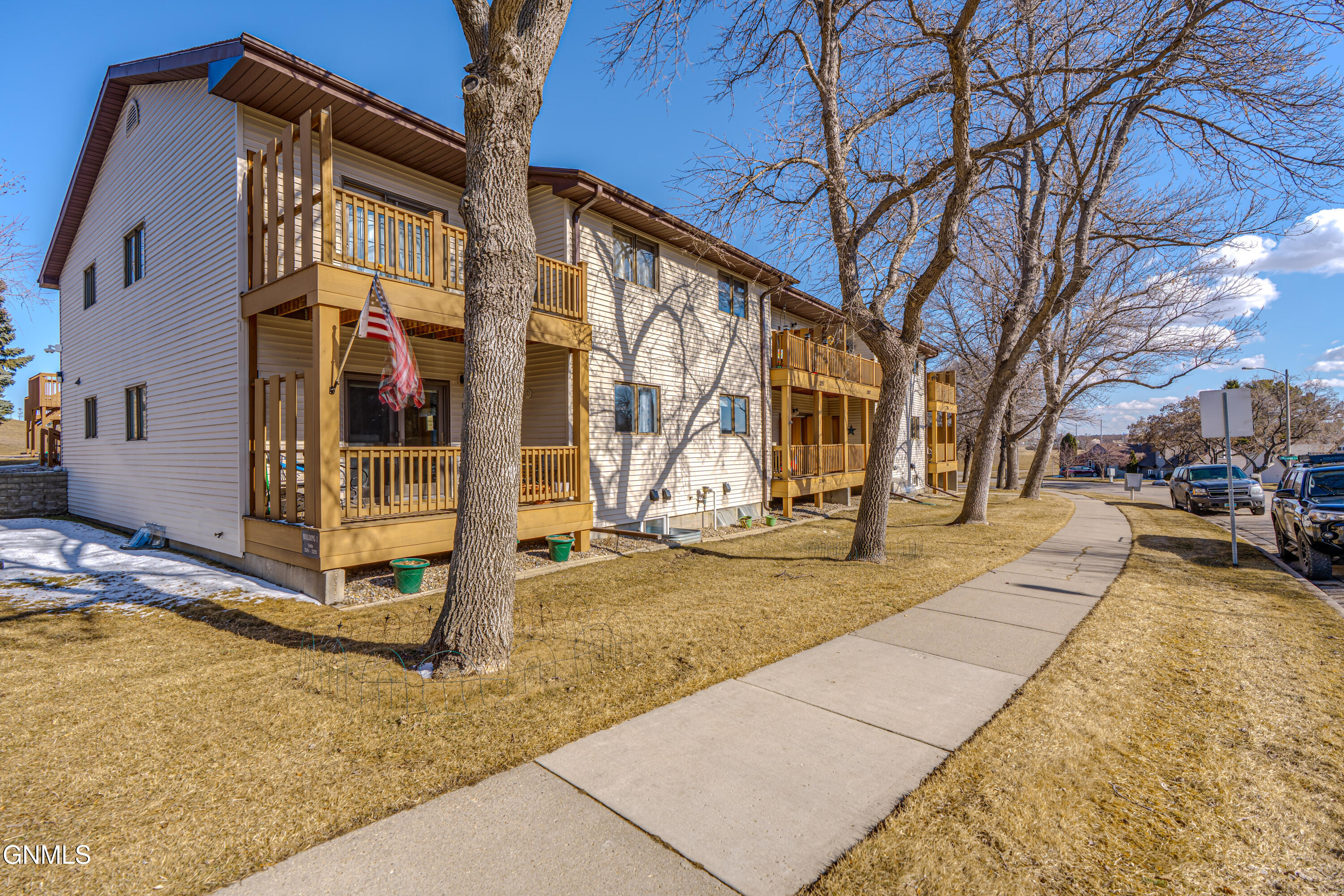 3249 Montreal Street