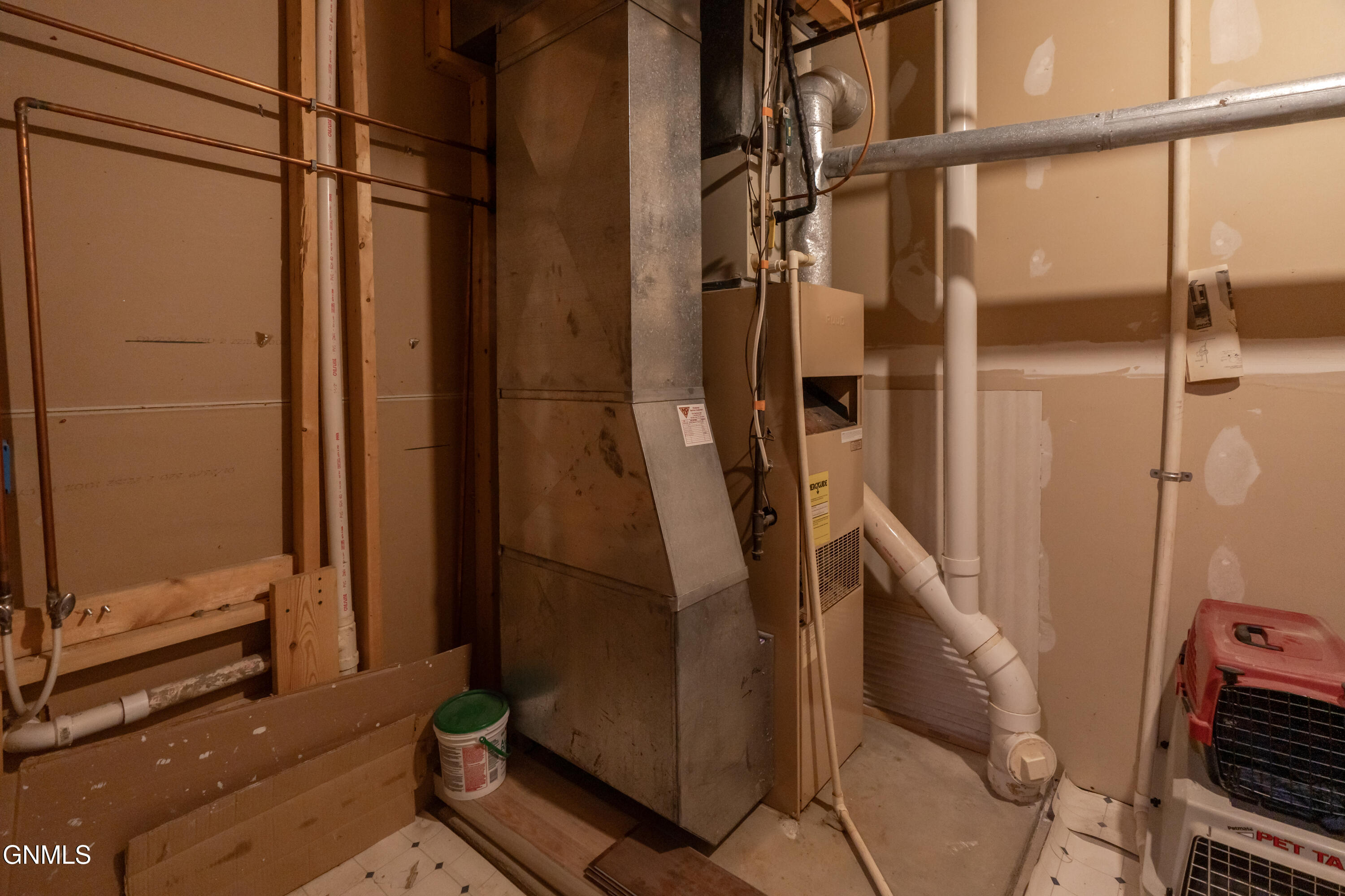 3249 Montreal Street