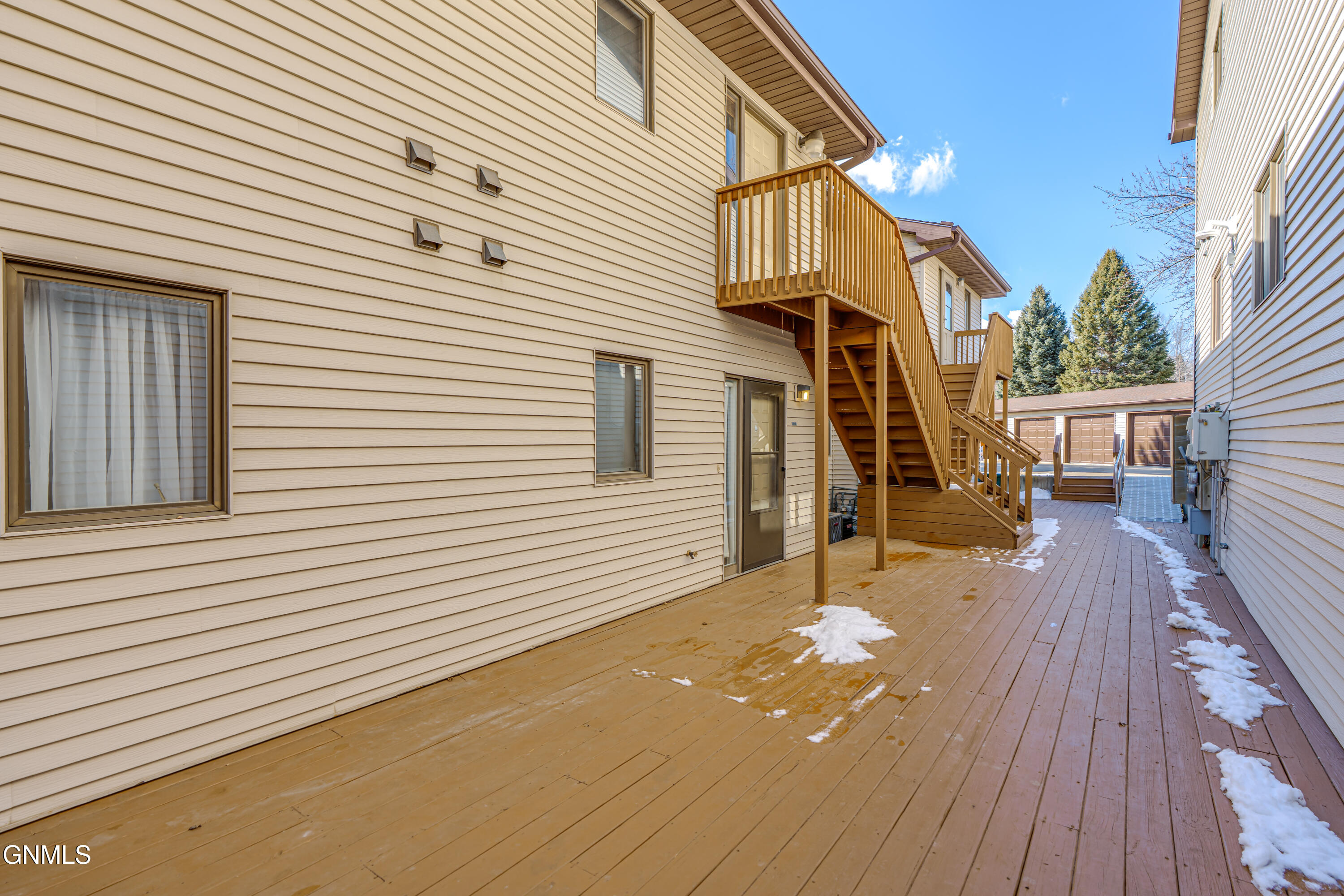 3249 Montreal Street