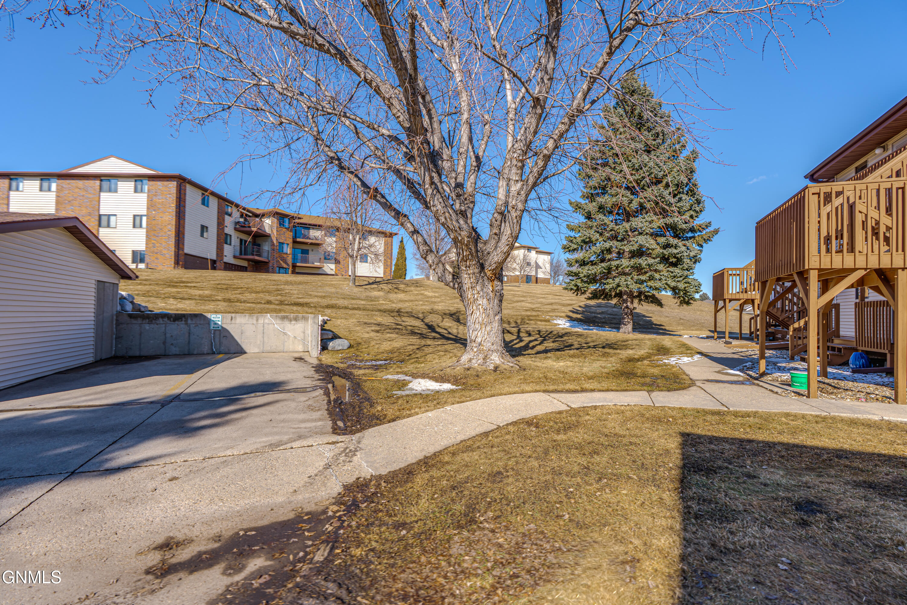 3249 Montreal Street