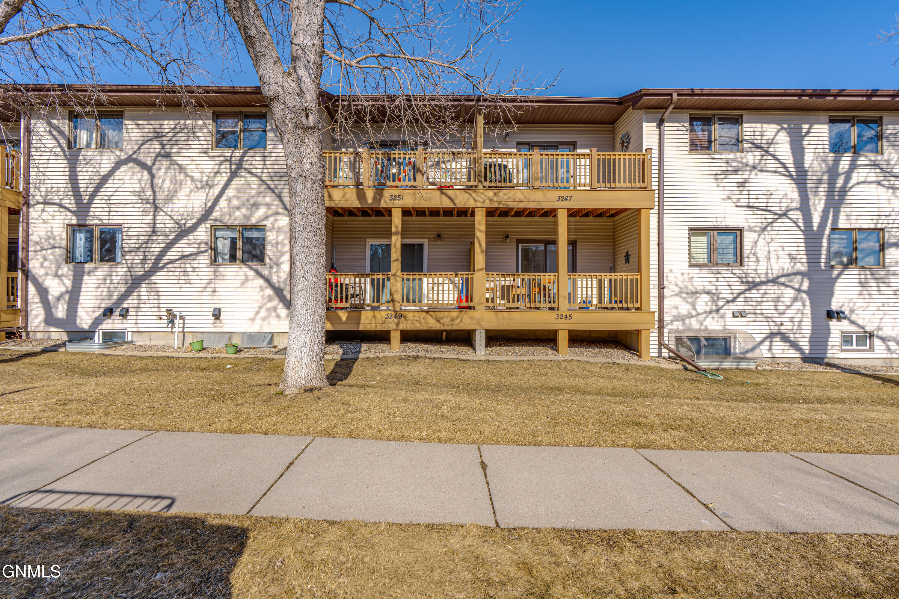 3249 Montreal Street