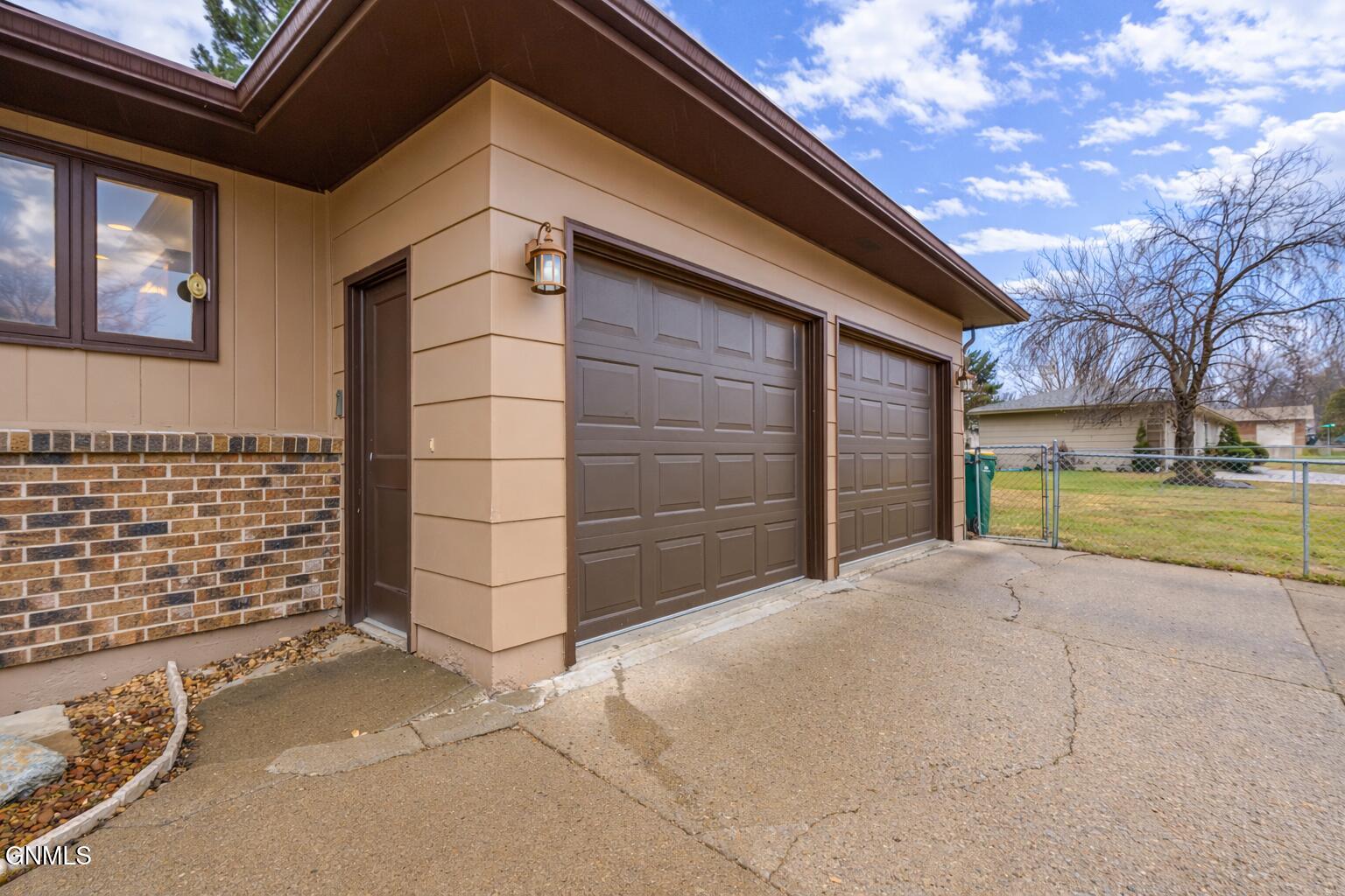 1913 Grant Drive