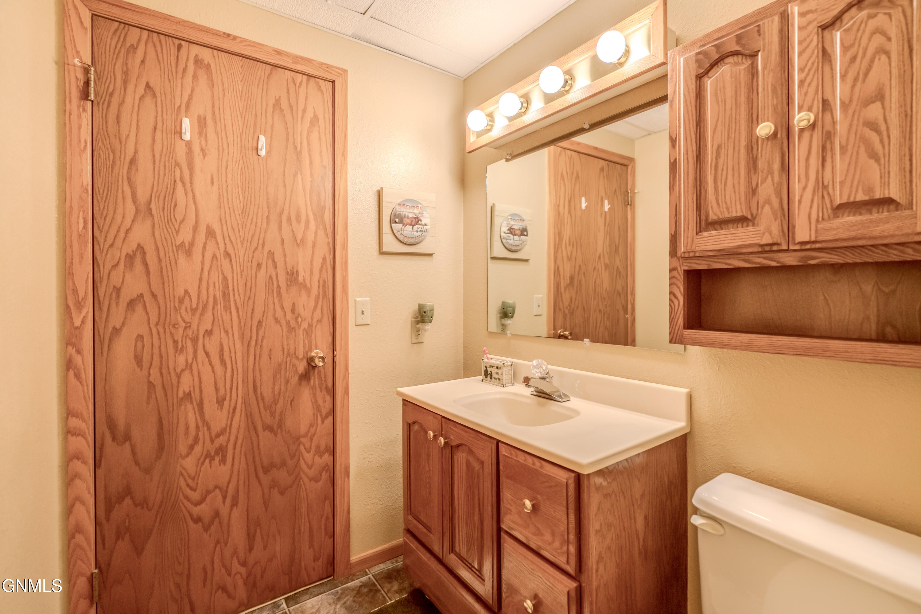 1913 Grant Drive