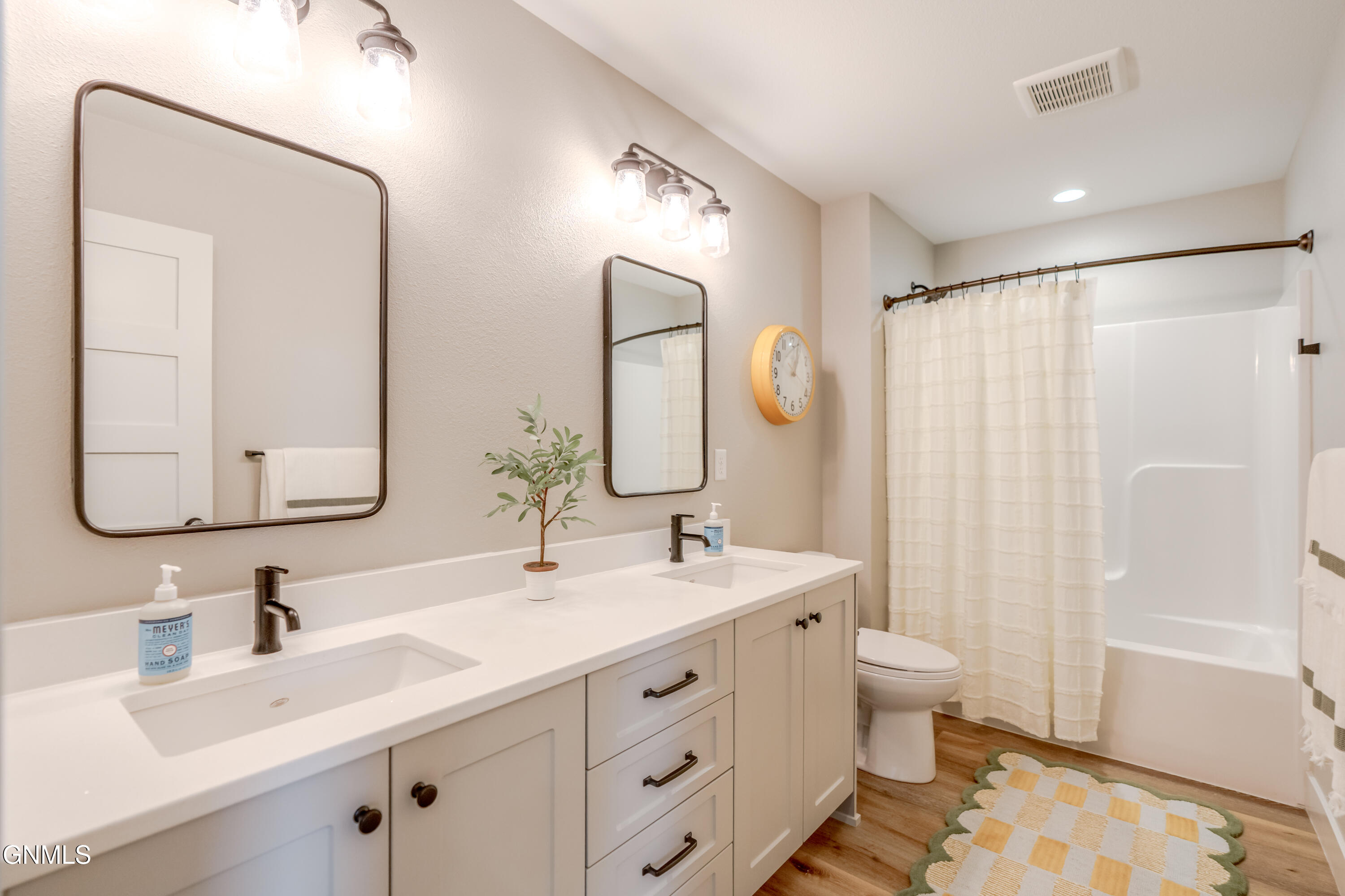 3312 Promontory Drive