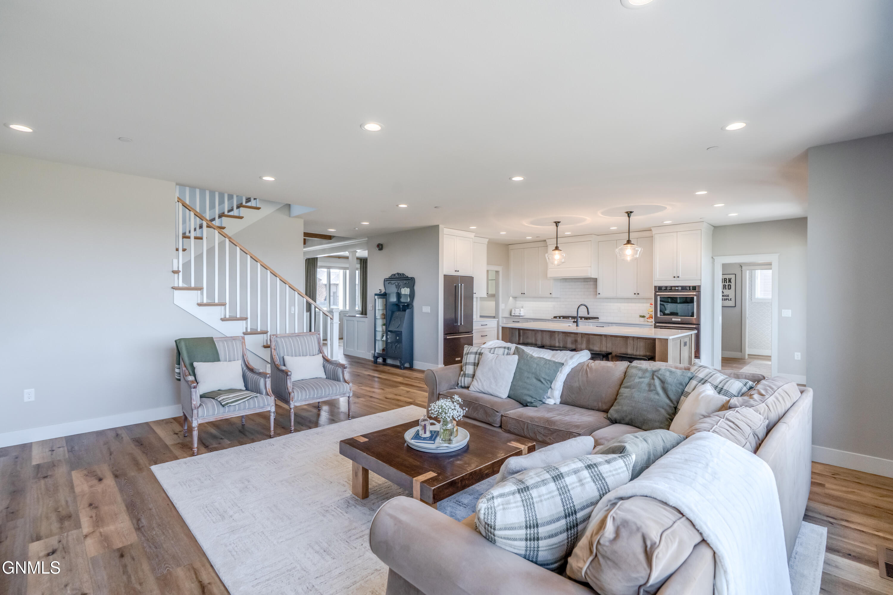 3312 Promontory Drive