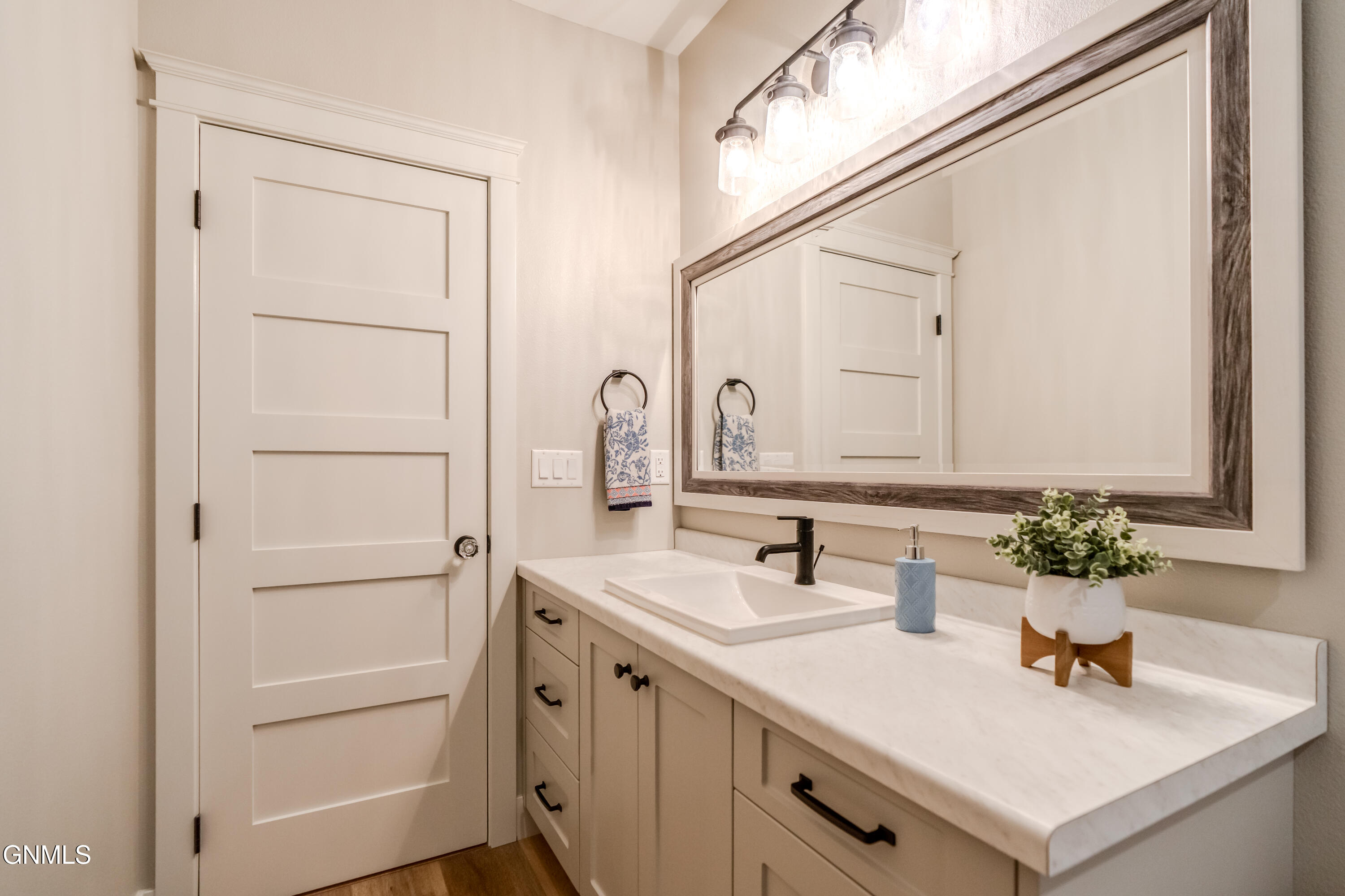 3312 Promontory Drive