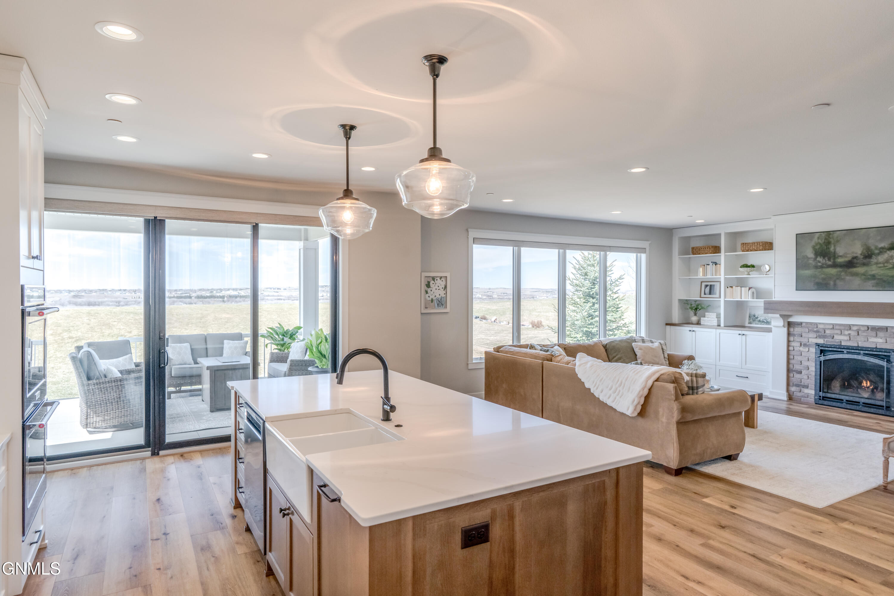 3312 Promontory Drive