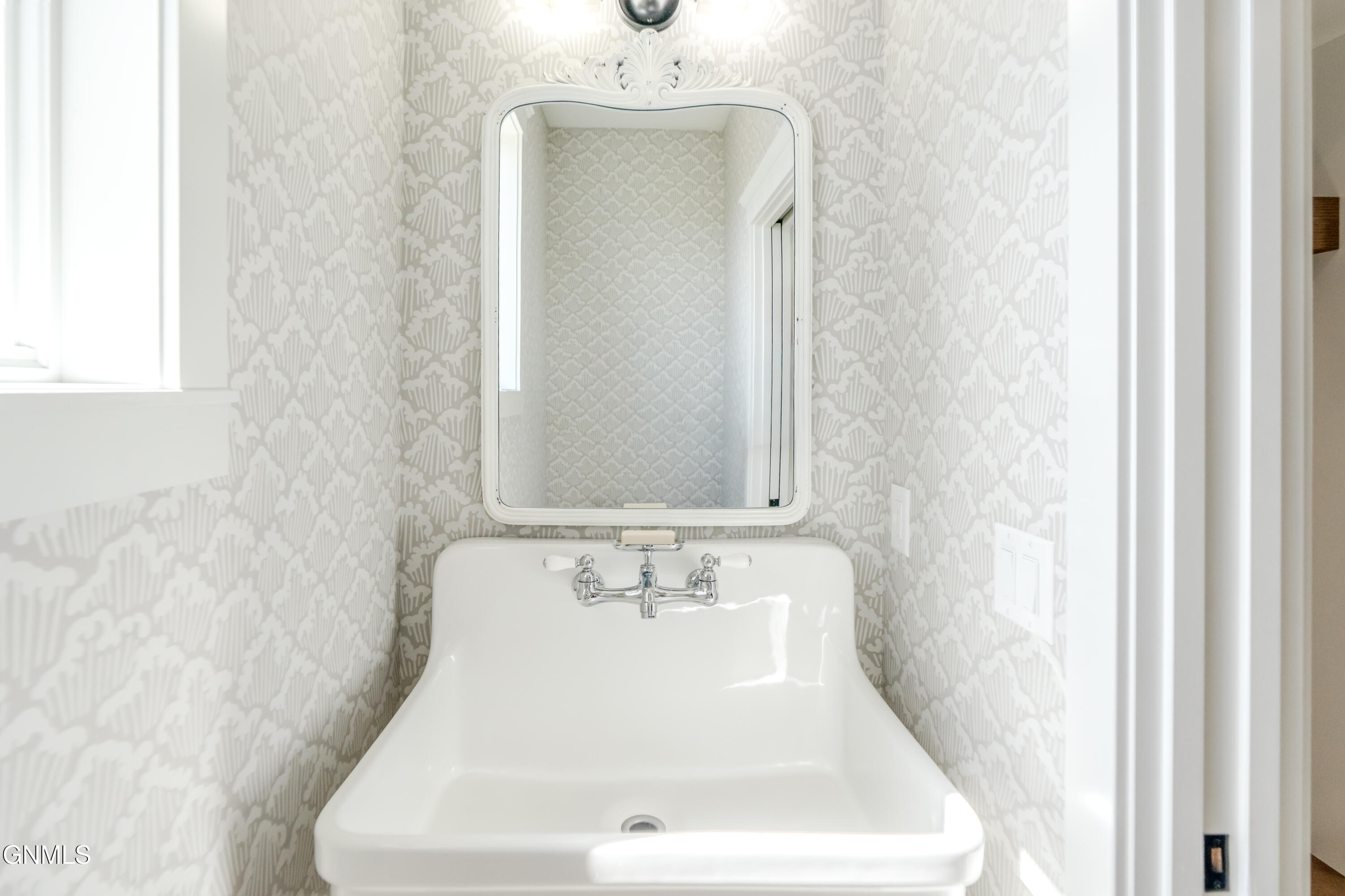 3312 Promontory Drive