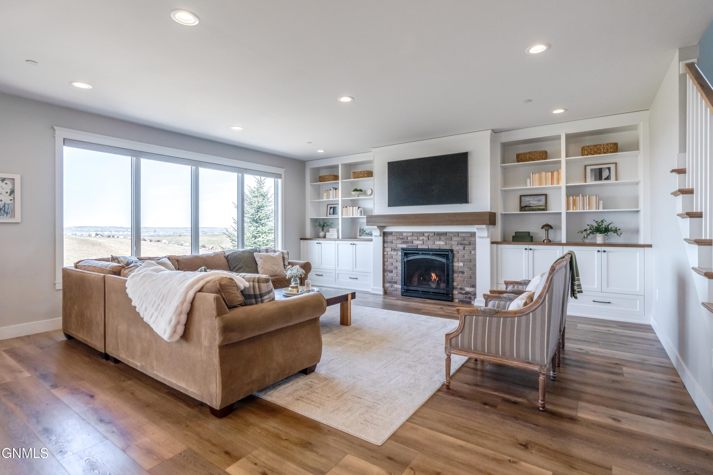 3312 Promontory Drive