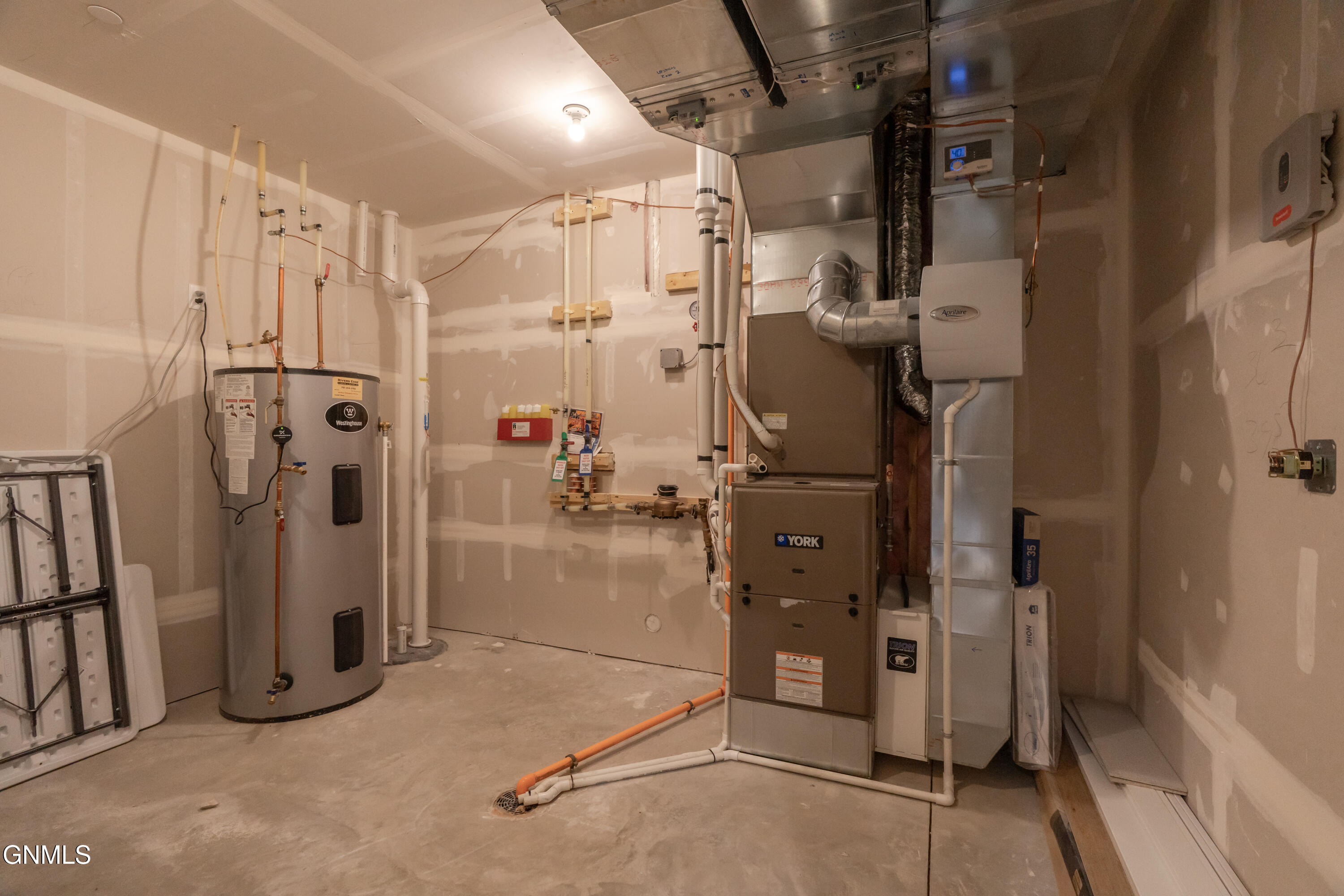 3312 Promontory Drive