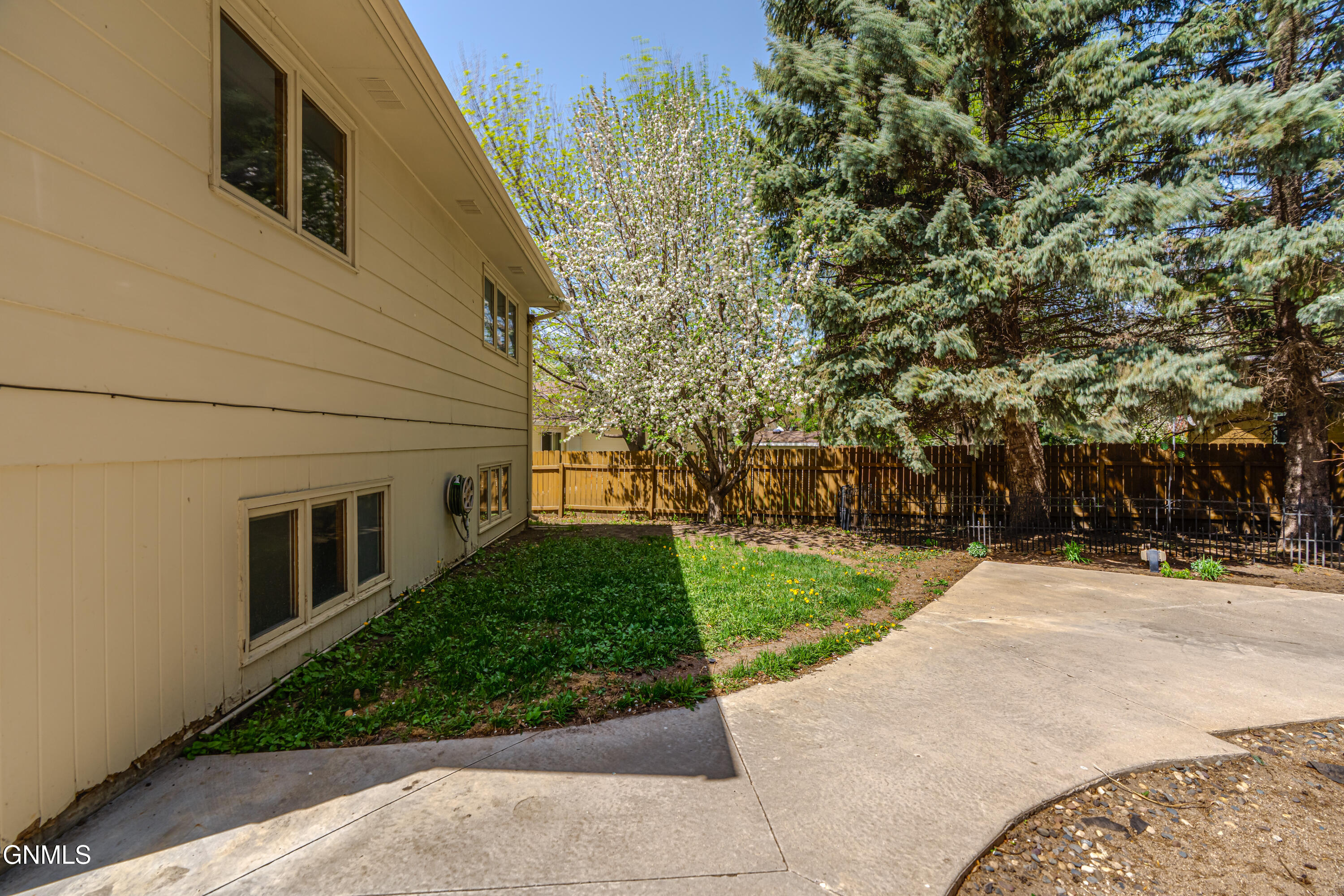 208 Redstone Drive