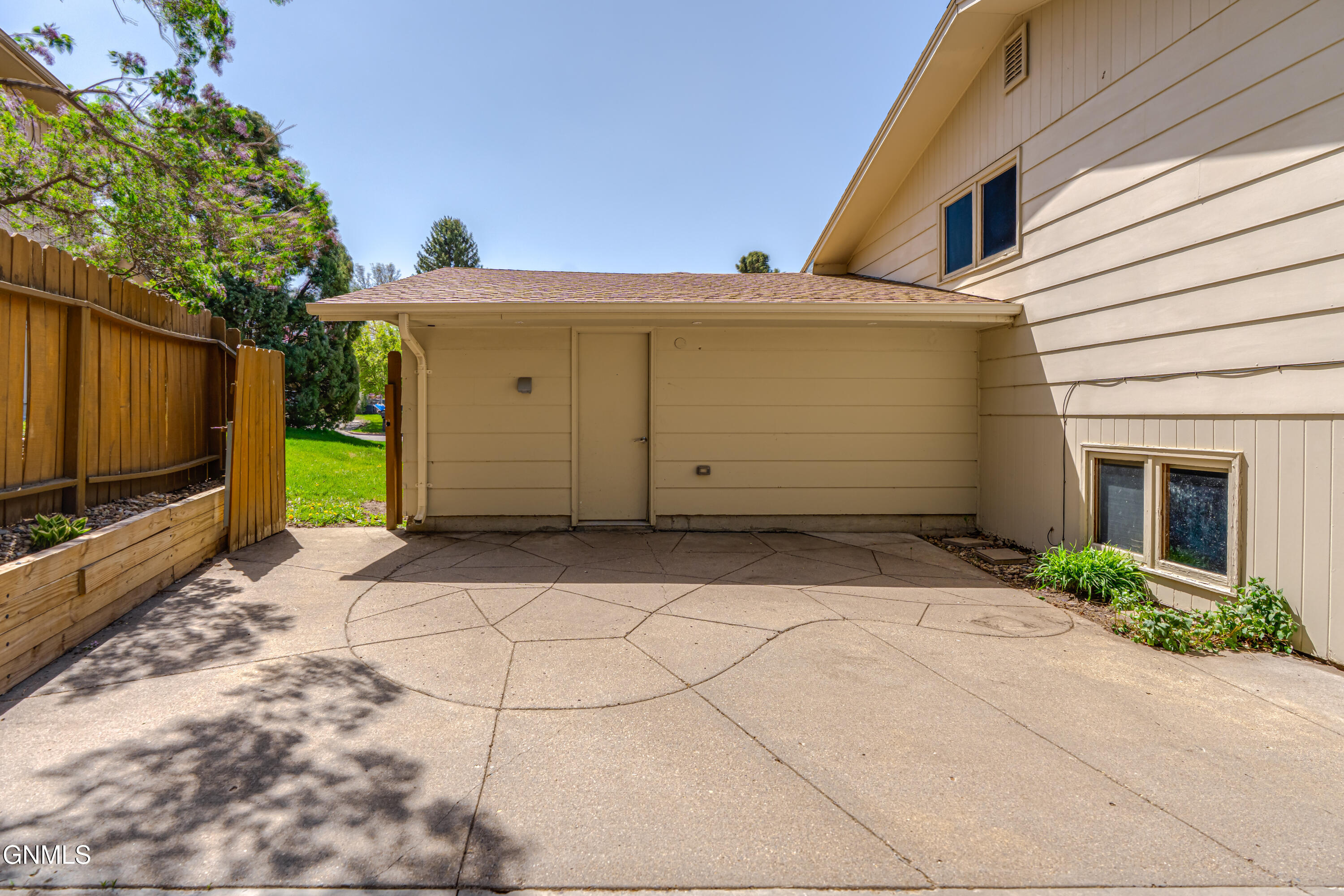 208 Redstone Drive